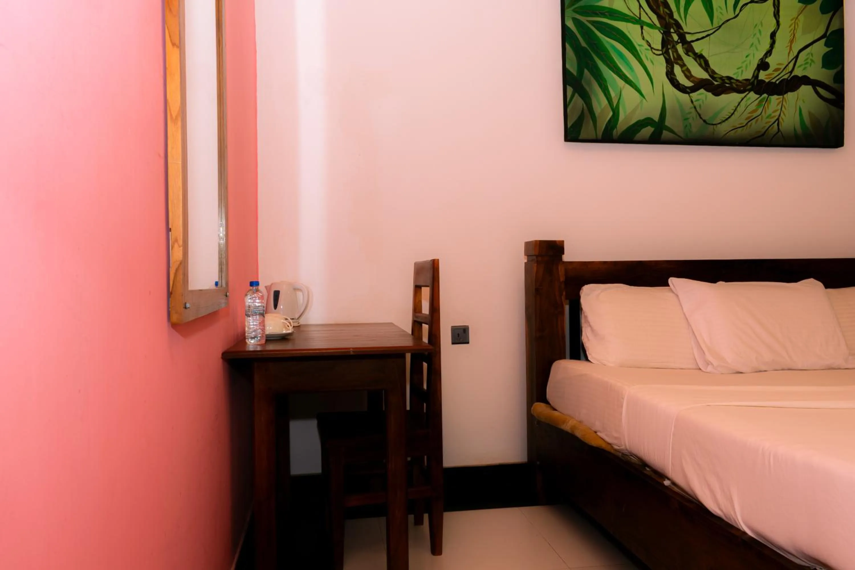 Bed in Eco Hotel Black & White - Anuradhapura