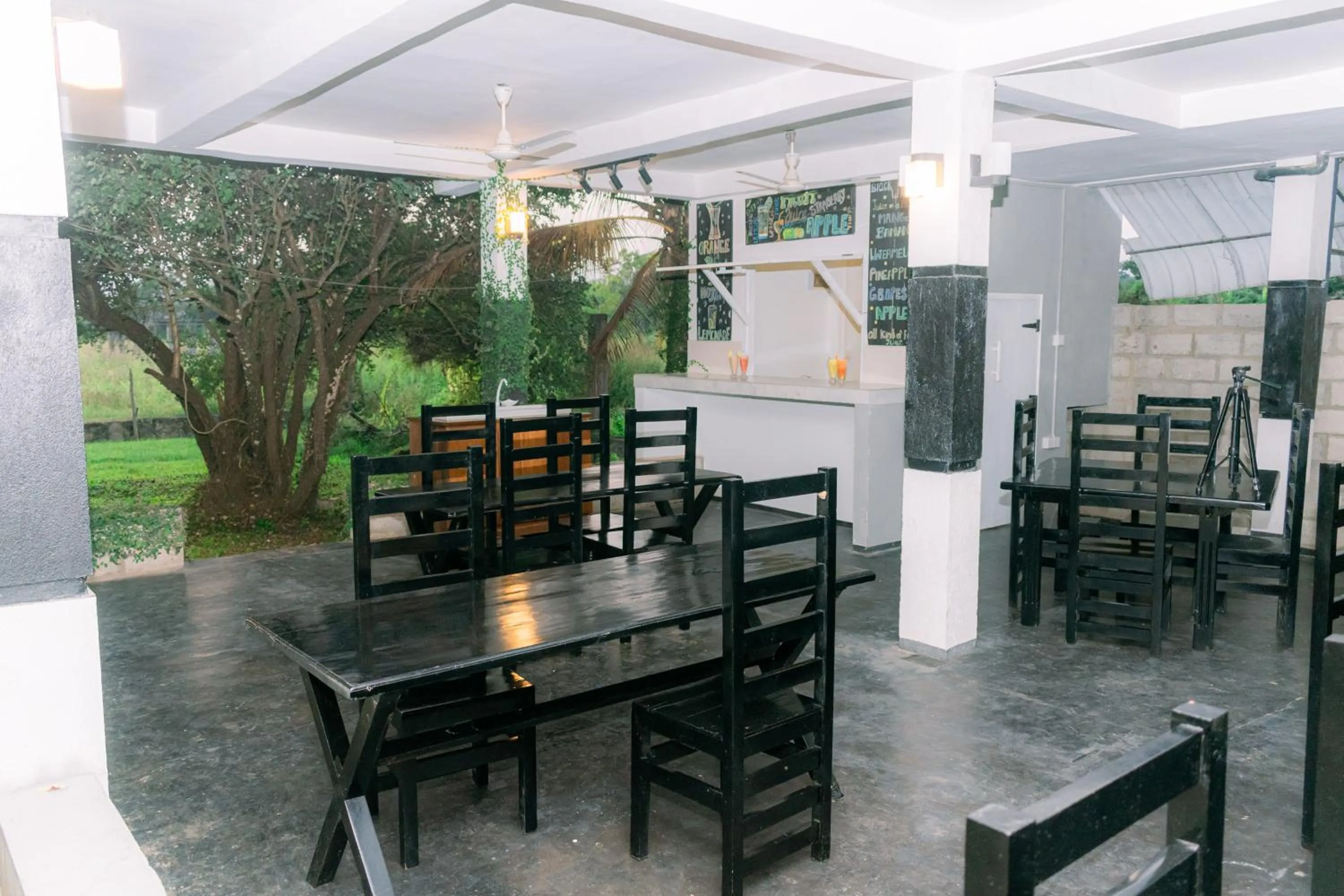 Patio in Eco Hotel Black & White - Anuradhapura