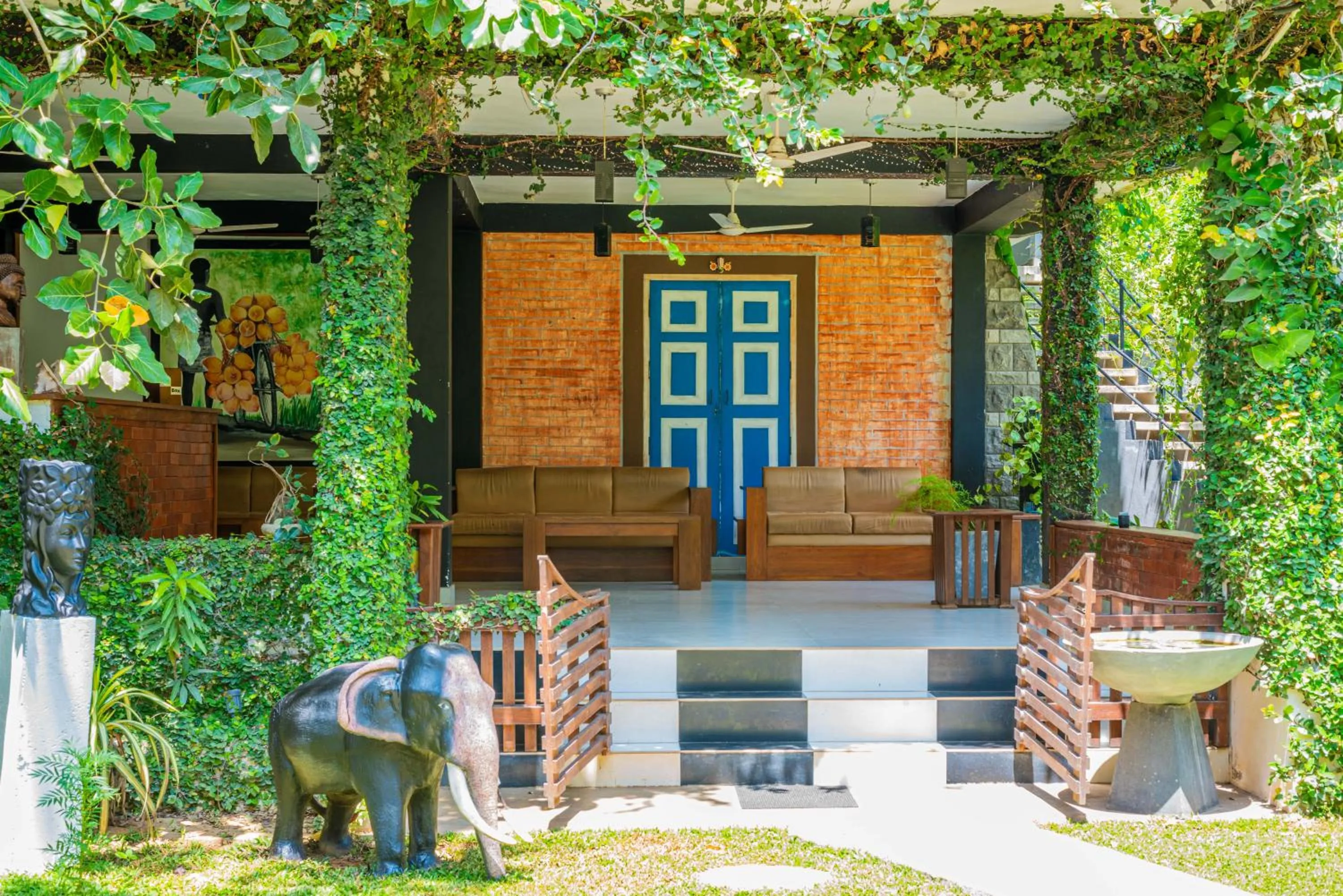 Property building in Eco Hotel Black & White - Anuradhapura