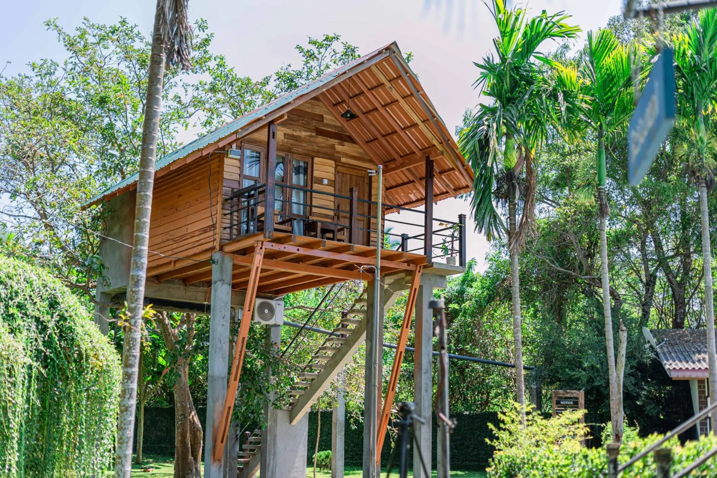 Property building in Eco Hotel Black & White - Anuradhapura