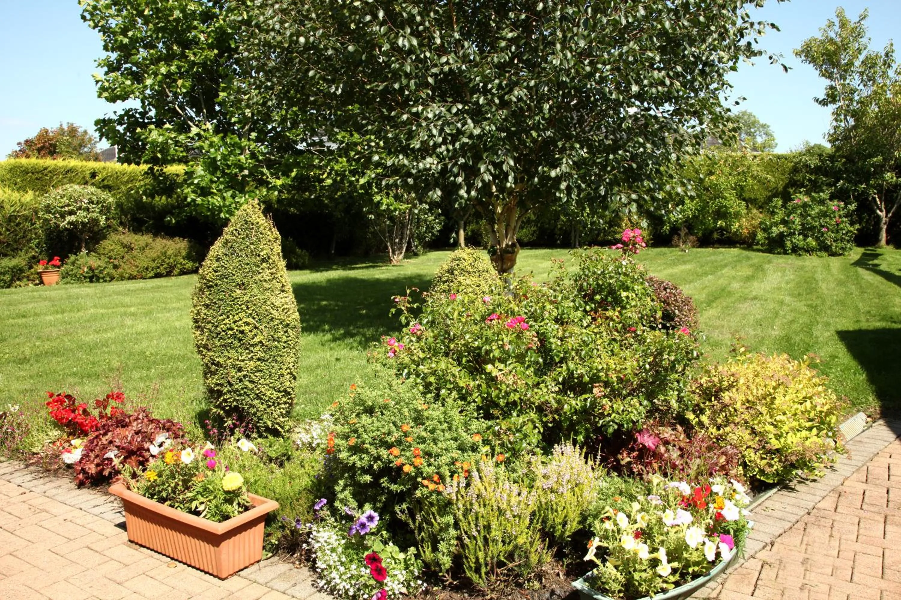 Garden in Doogarry House B&B