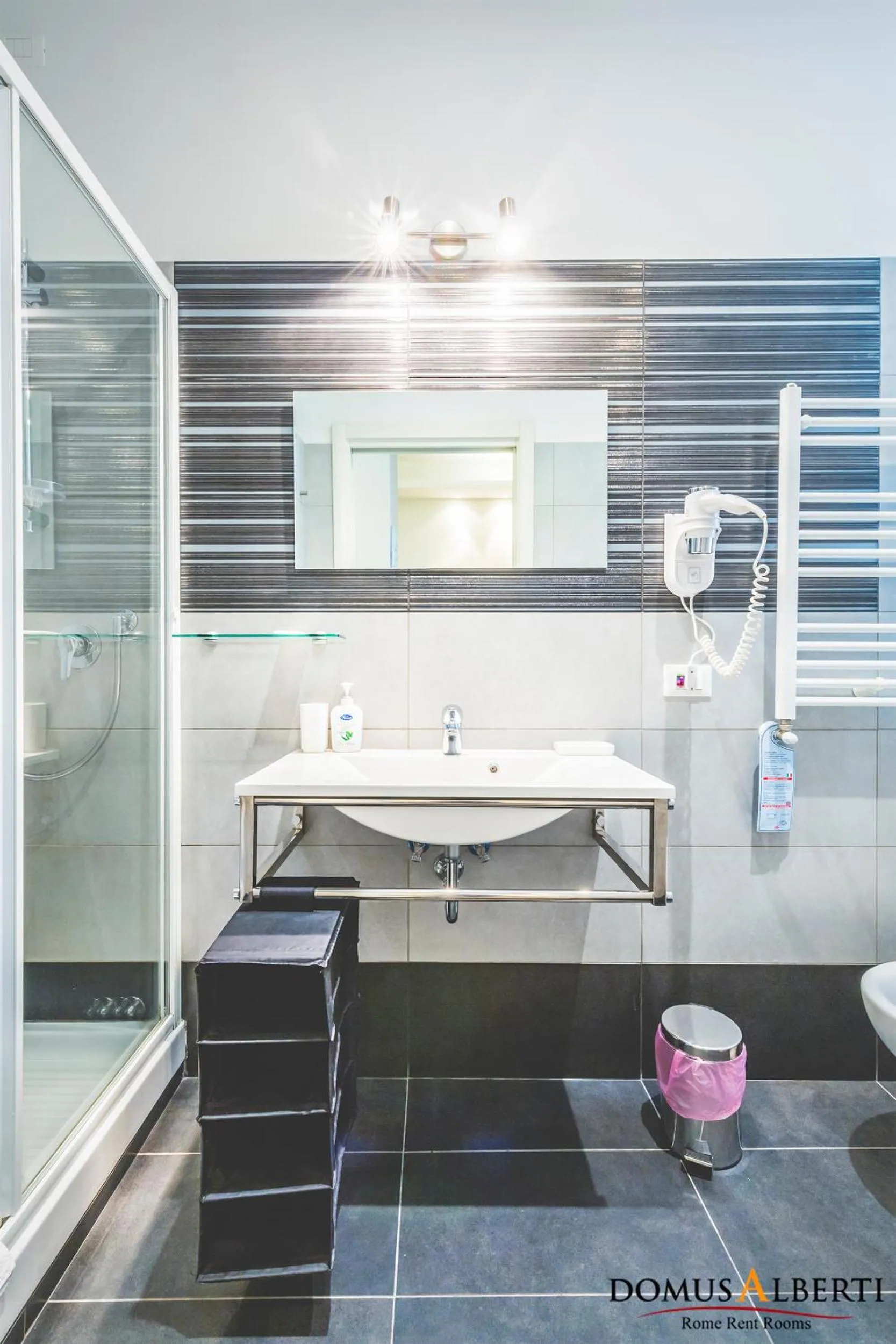 Bathroom in Domus Alberti Bed & Breakfast