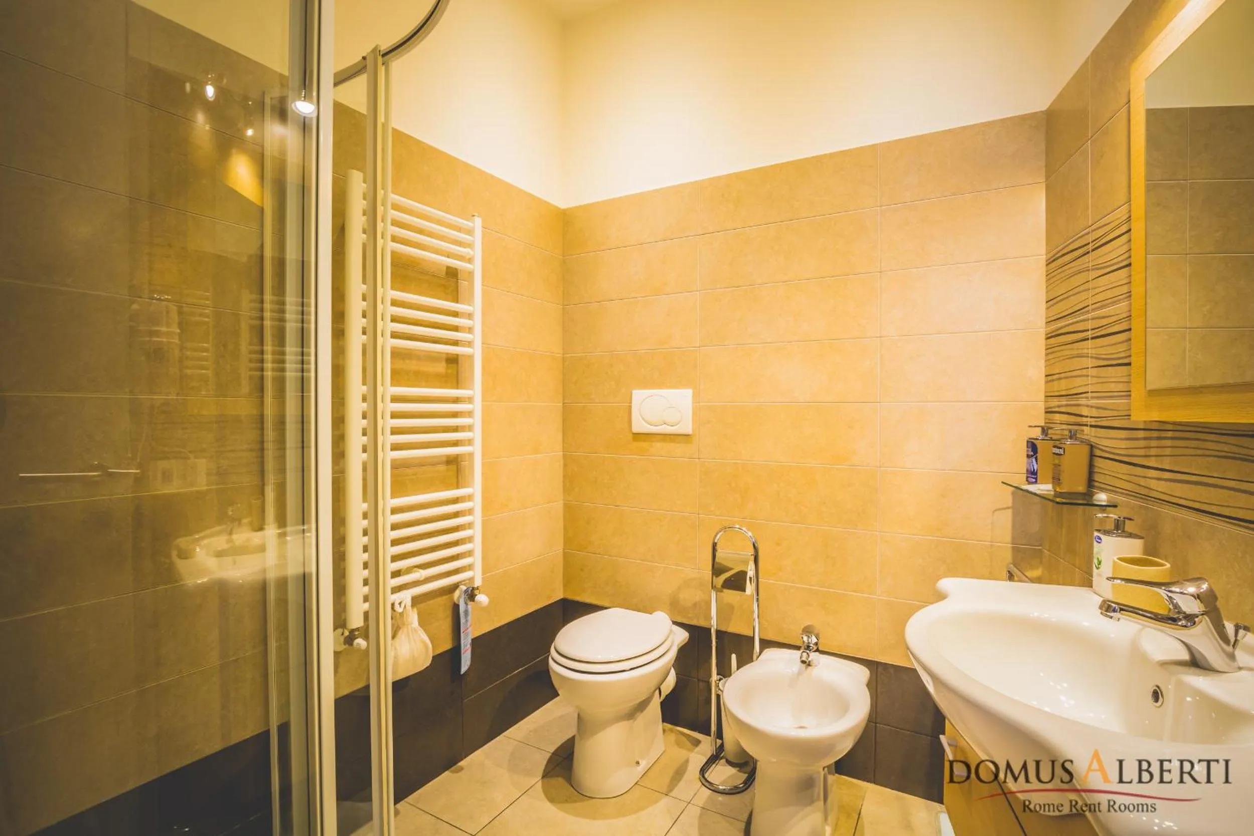 Bathroom in Domus Alberti Bed & Breakfast