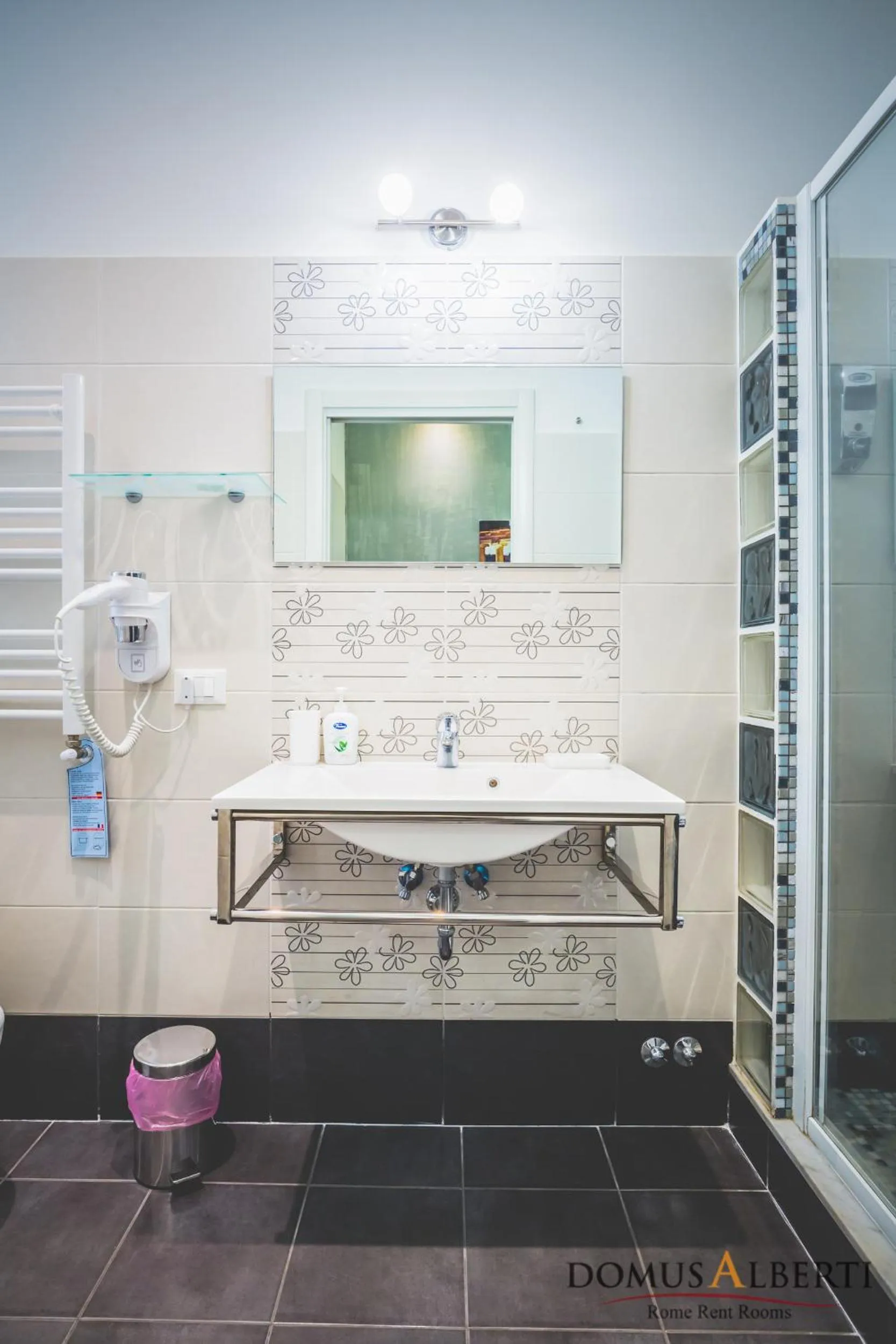 Bathroom in Domus Alberti Bed & Breakfast