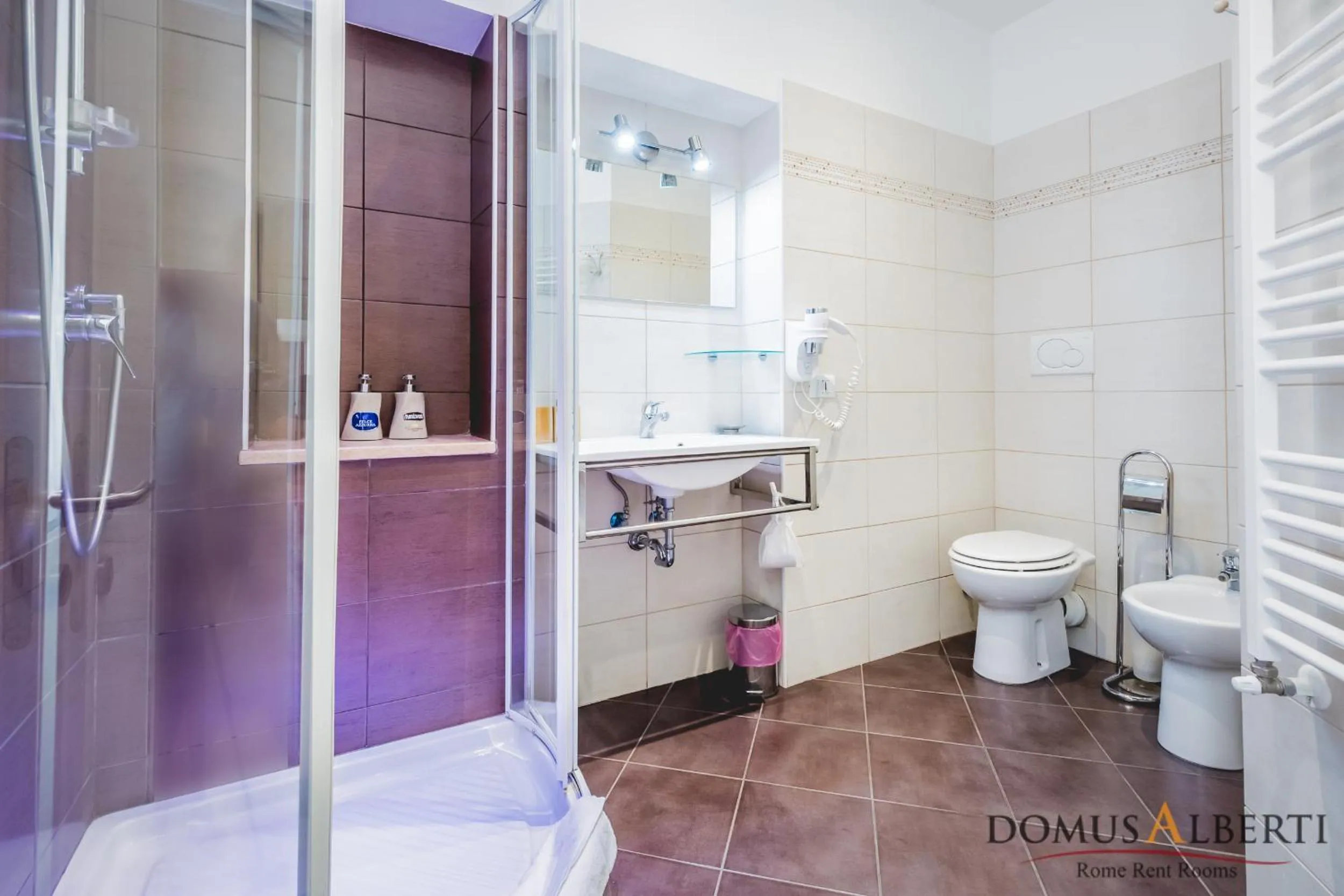 Toilet in Domus Alberti Bed & Breakfast