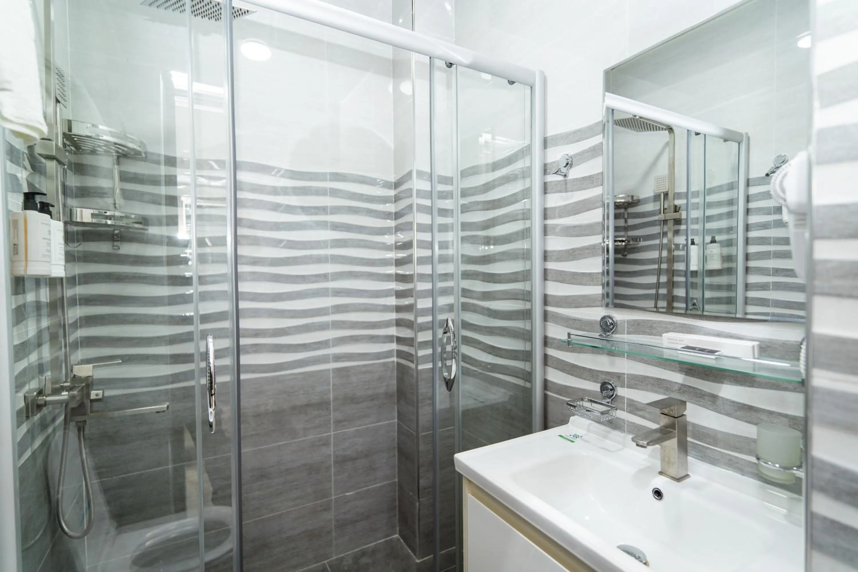 Shower in The Heritage Tashkent