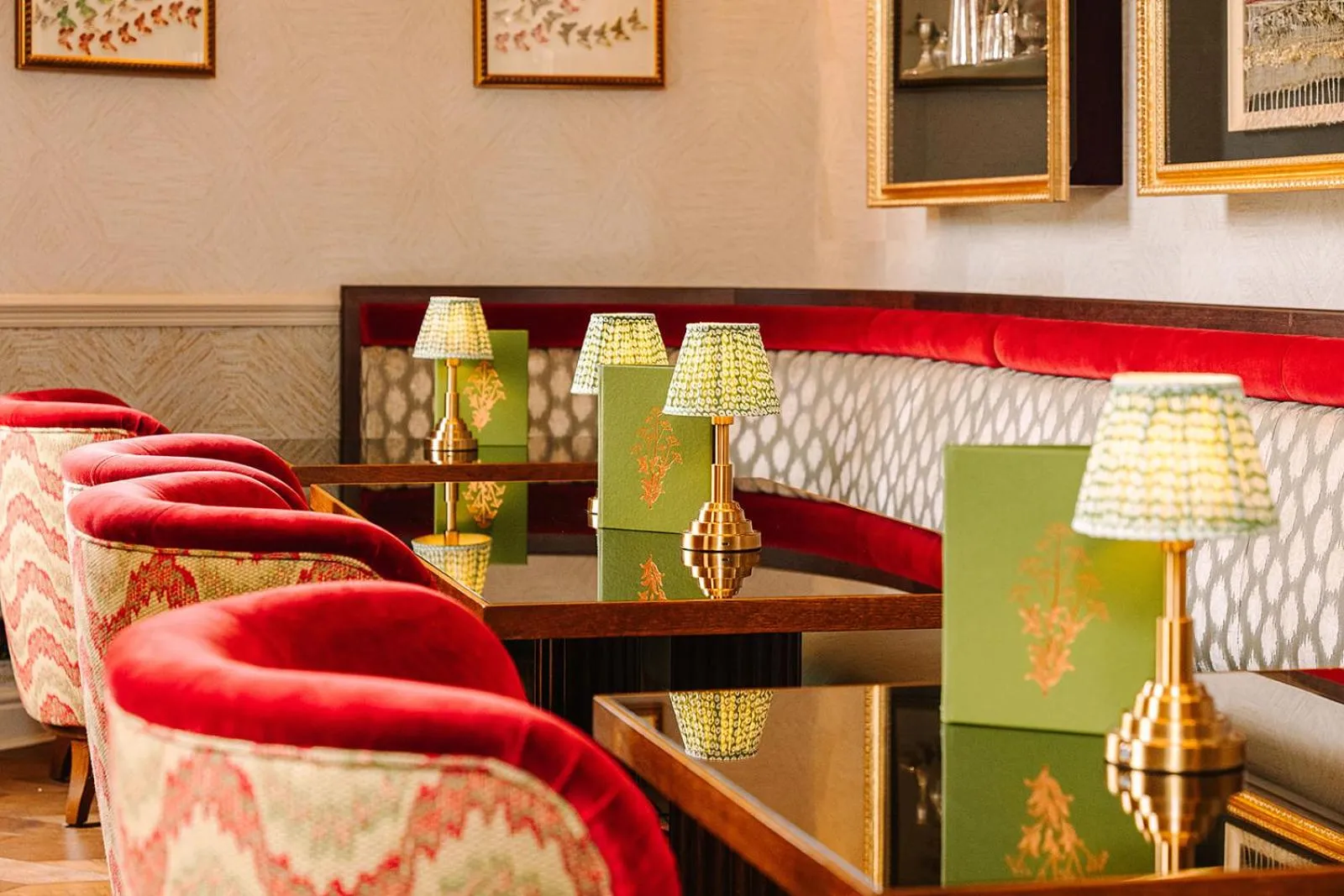 Lounge or bar in Ansty Hall