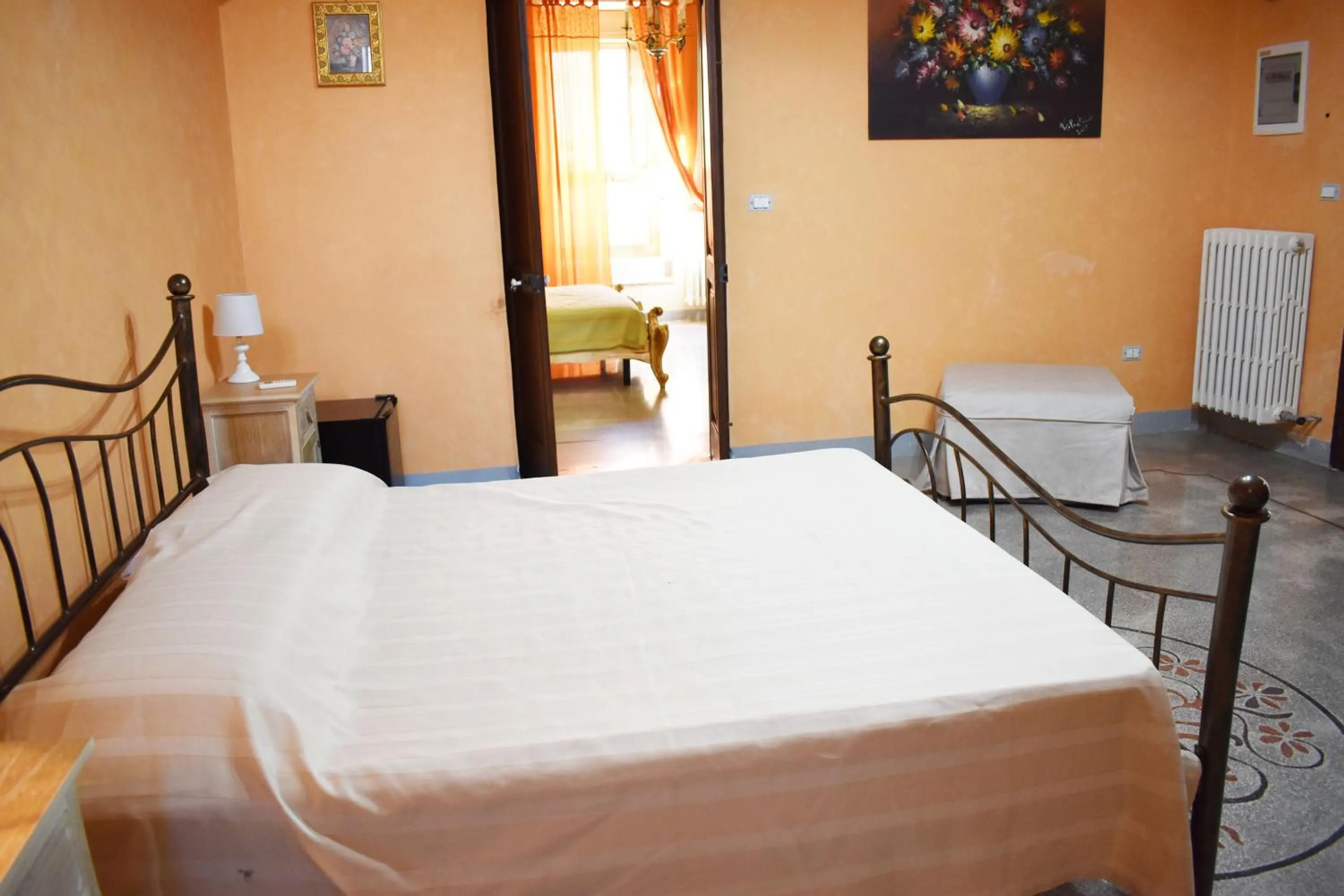 Bedroom, Bed in Borgo dei Filitti - B&B artistico - Piscina Solarium & Enoteca