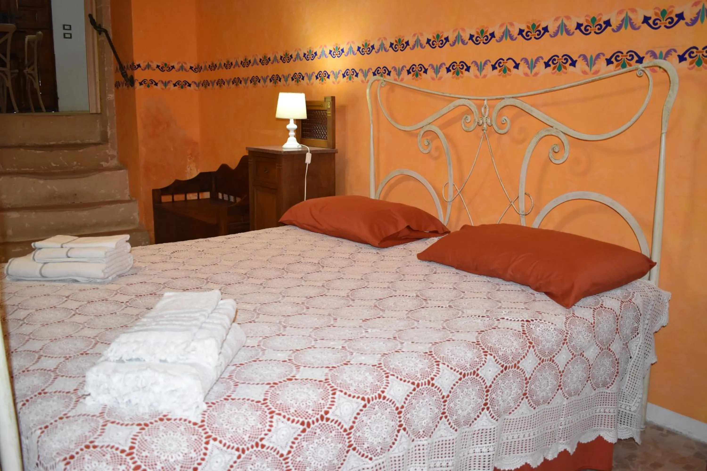 Bedroom, Bed in Borgo dei Filitti - B&B artistico - Piscina Solarium & Enoteca