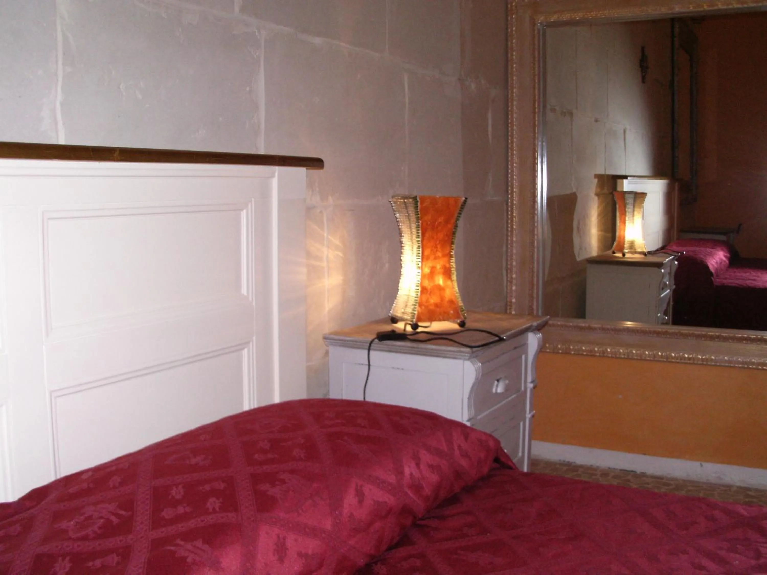 Bed in Borgo dei Filitti - B&B artistico - Piscina Solarium & Enoteca