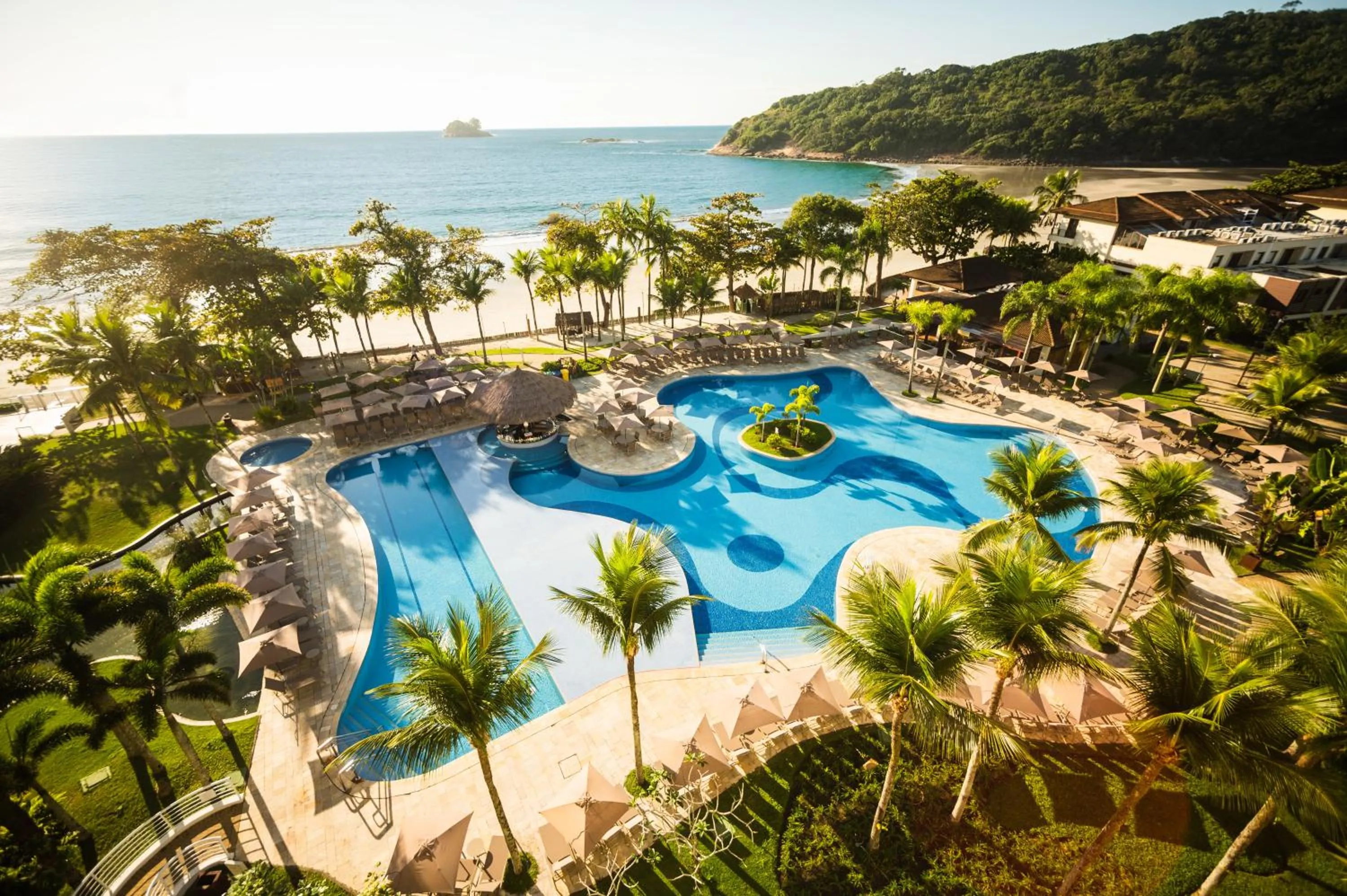 Swimming pool in Hotel Jequitimar Guaruja Resort & Spa by Accor - Ex Sofitel