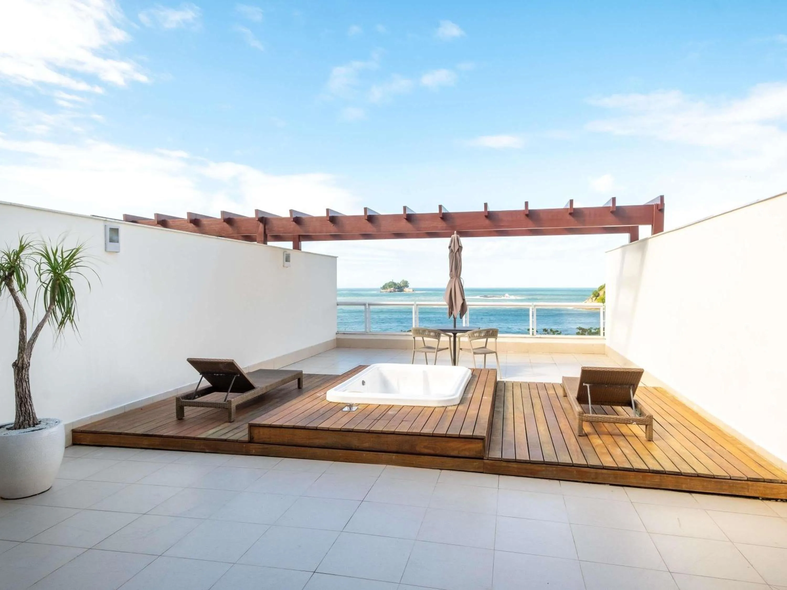 Bedroom in Hotel Jequitimar Guaruja Resort & Spa by Accor - Ex Sofitel