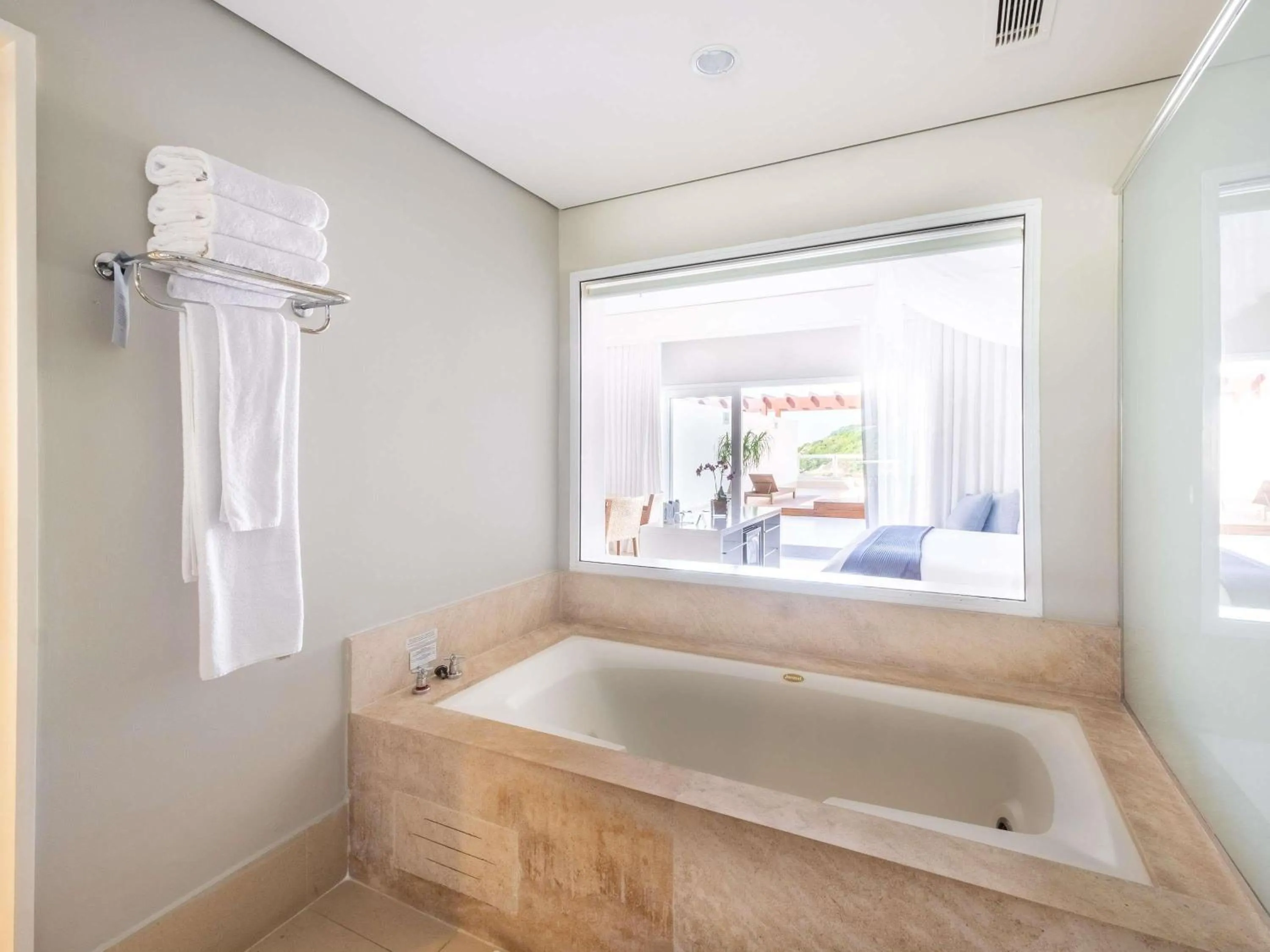 Bedroom in Hotel Jequitimar Guaruja Resort & Spa by Accor - Ex Sofitel