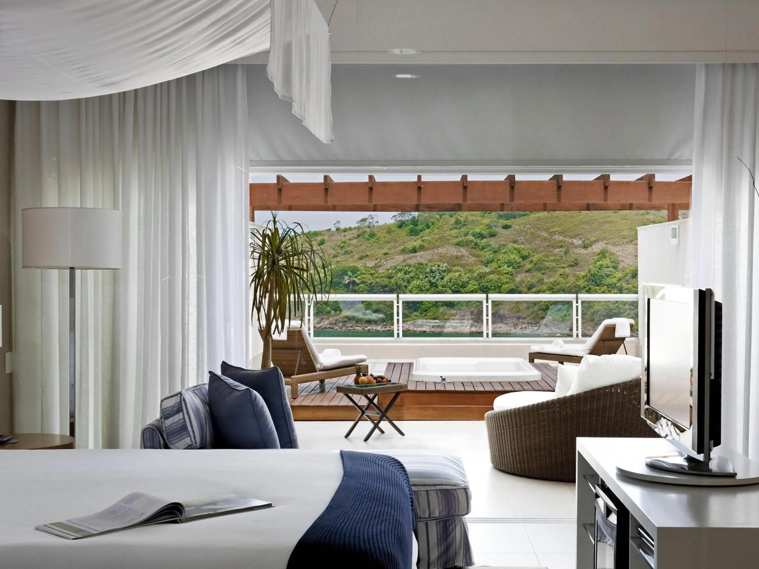 Bedroom in Hotel Jequitimar Guaruja Resort & Spa by Accor - Ex Sofitel