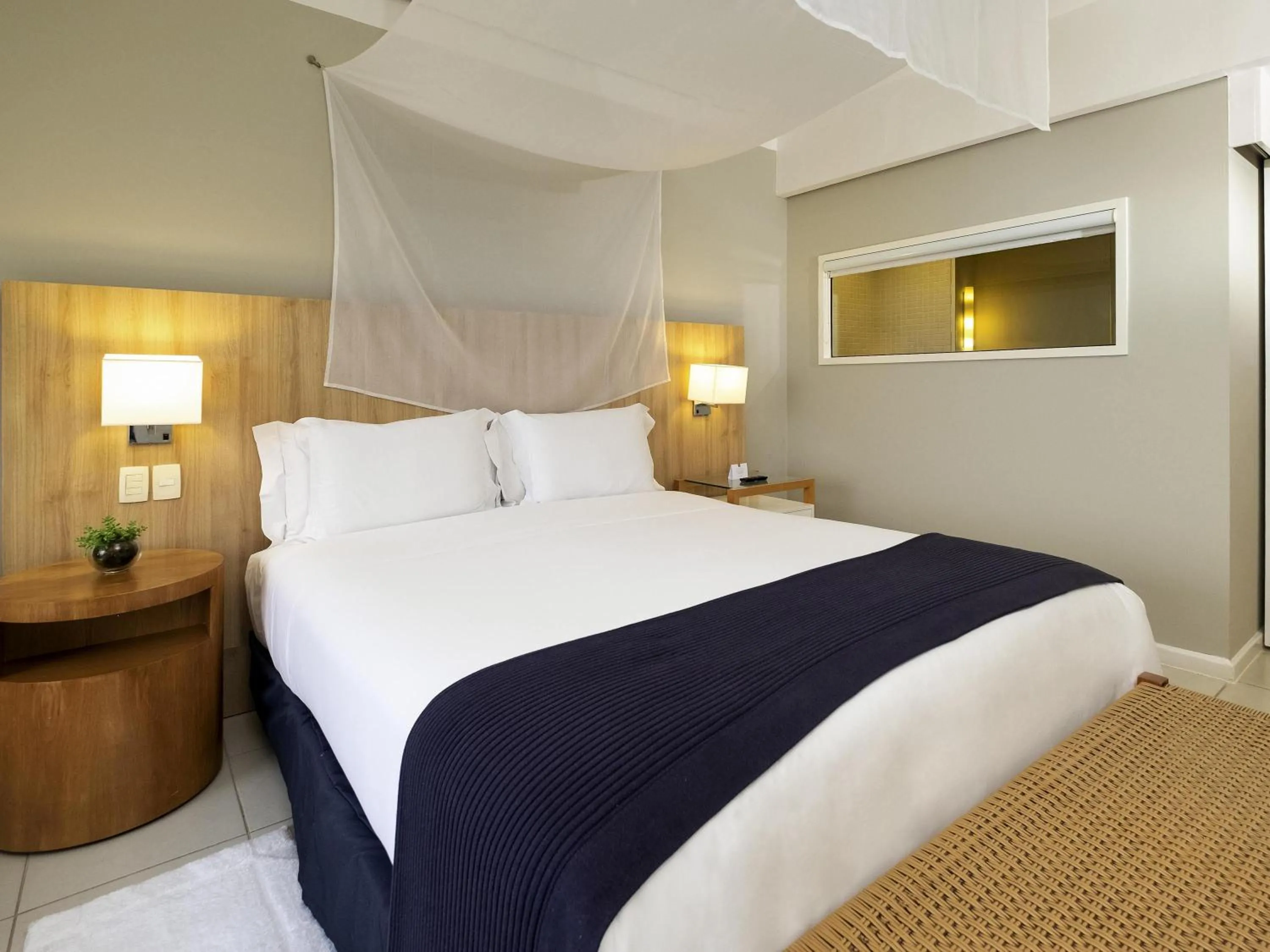 Bedroom, Bed in Hotel Jequitimar Guaruja Resort & Spa by Accor - Ex Sofitel