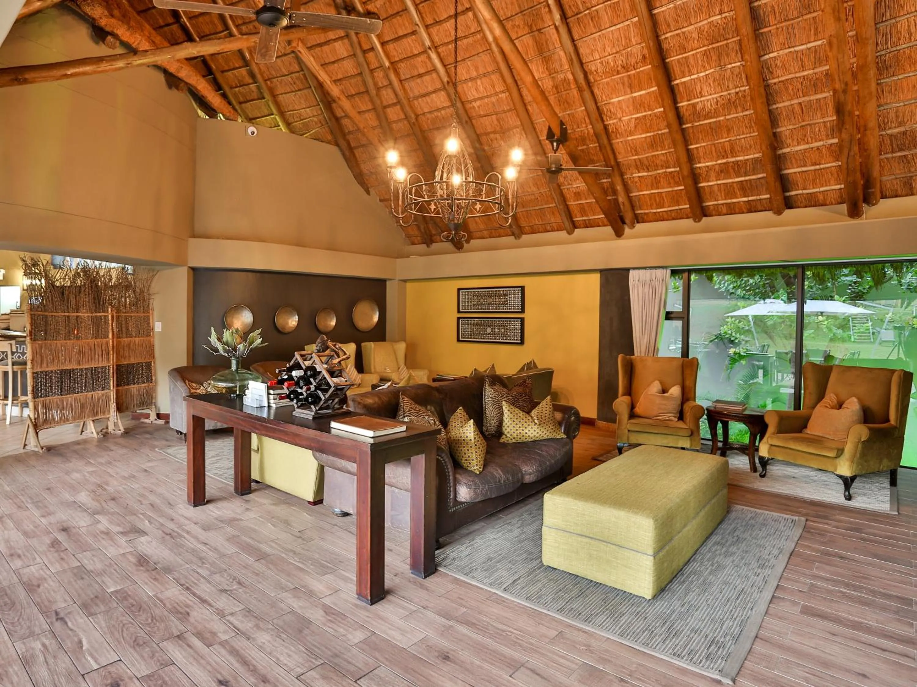 Lounge or bar in Ivory Tree Game Lodge
