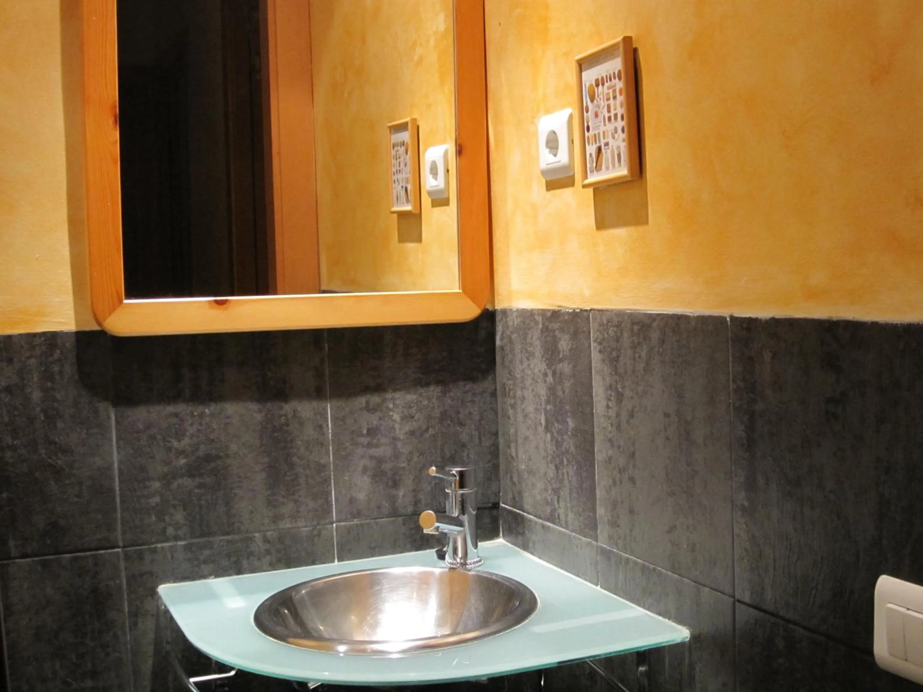 Toilet in Olles Apartment