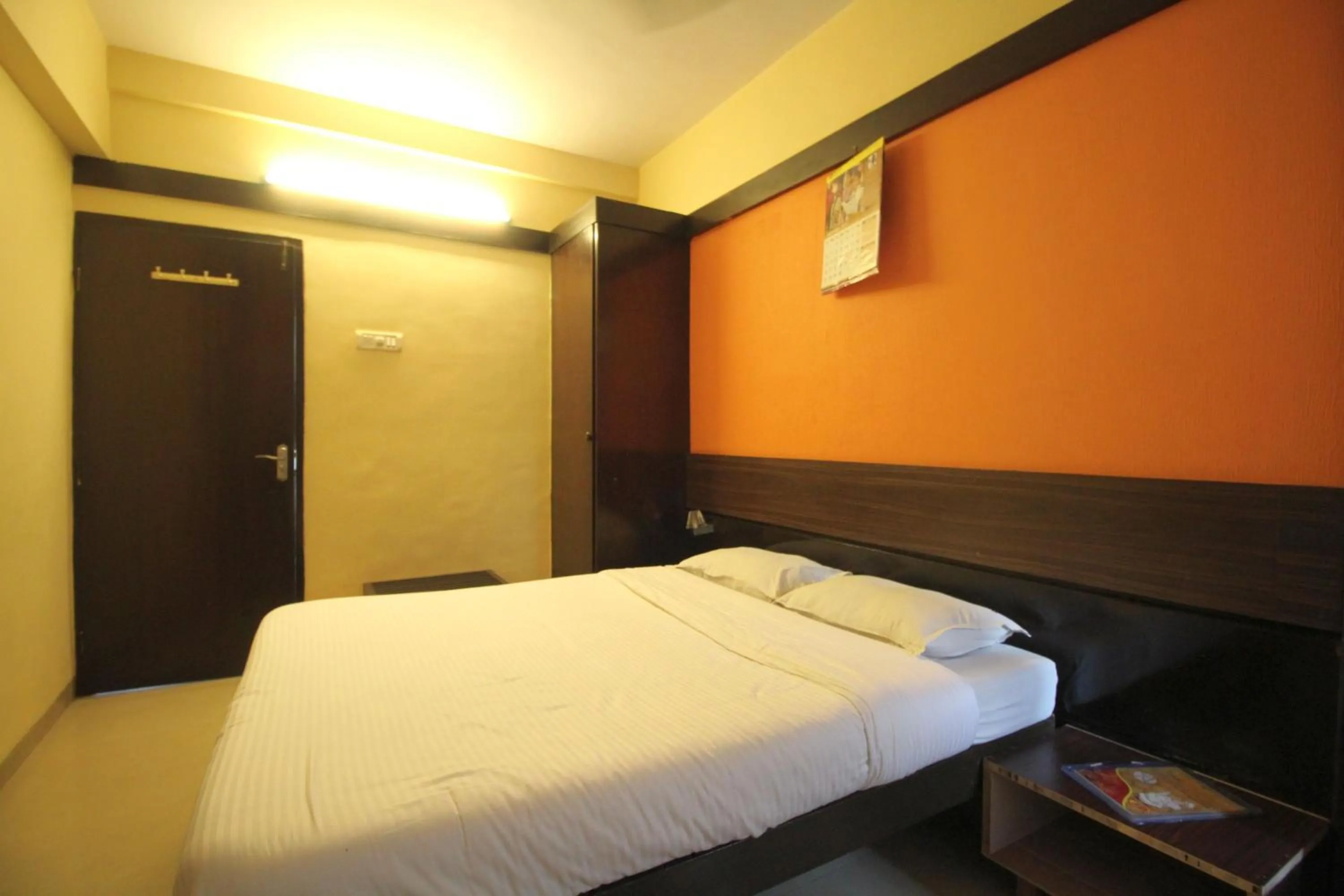 Deluxe Double Room - single occupancy in HOTEL GOLDEN PALACE PVT LTD