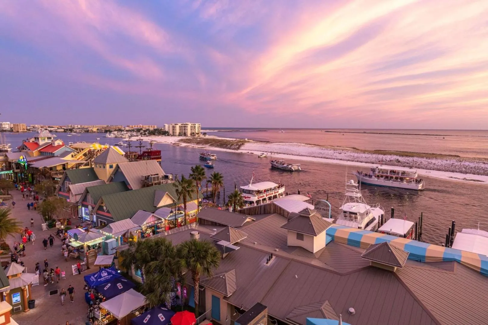 Bright, Corner Unit With Incredible Gulf And Sunset Views!