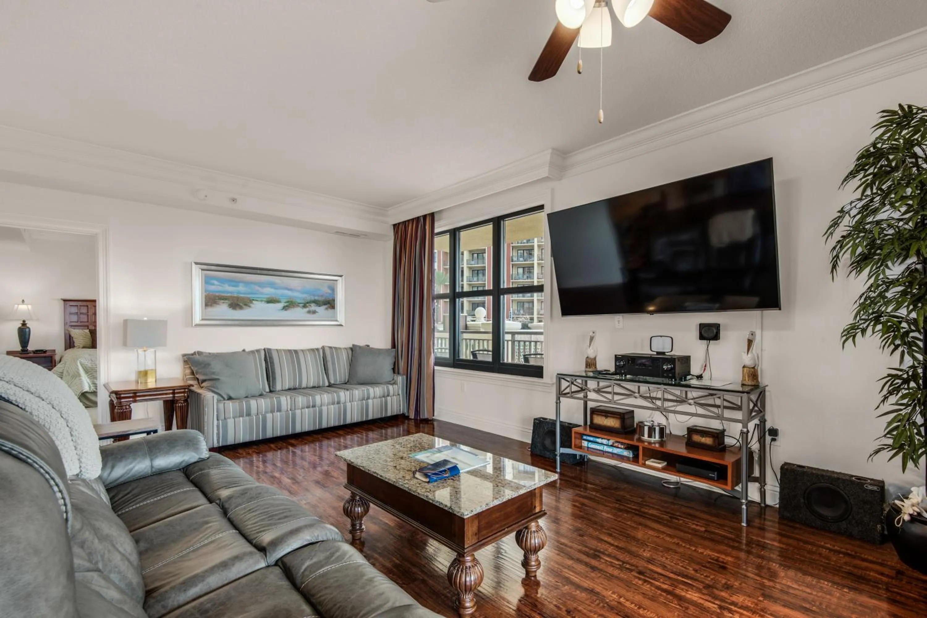 Bright, Corner Unit With Incredible Gulf And Sunset Views!