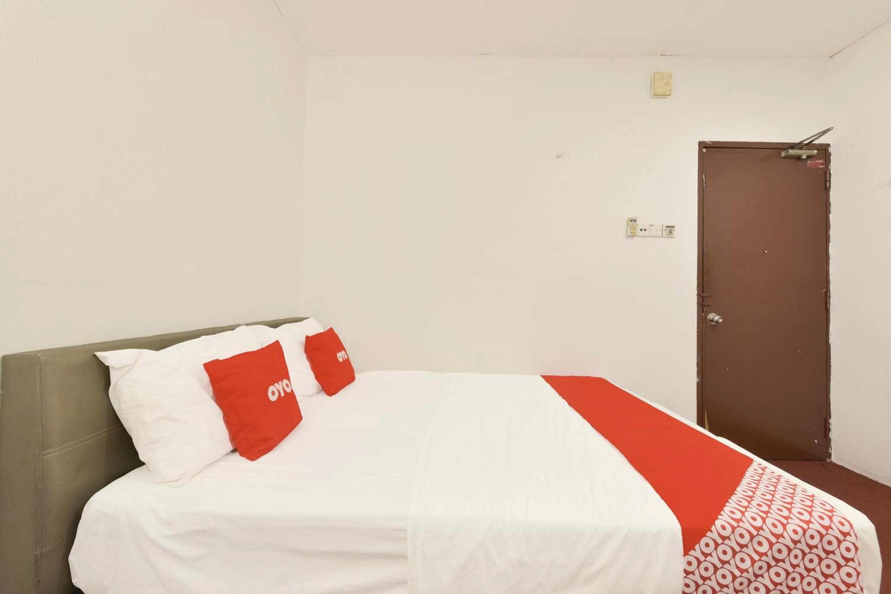 Bedroom, Bed in Hotel O Gest Inn