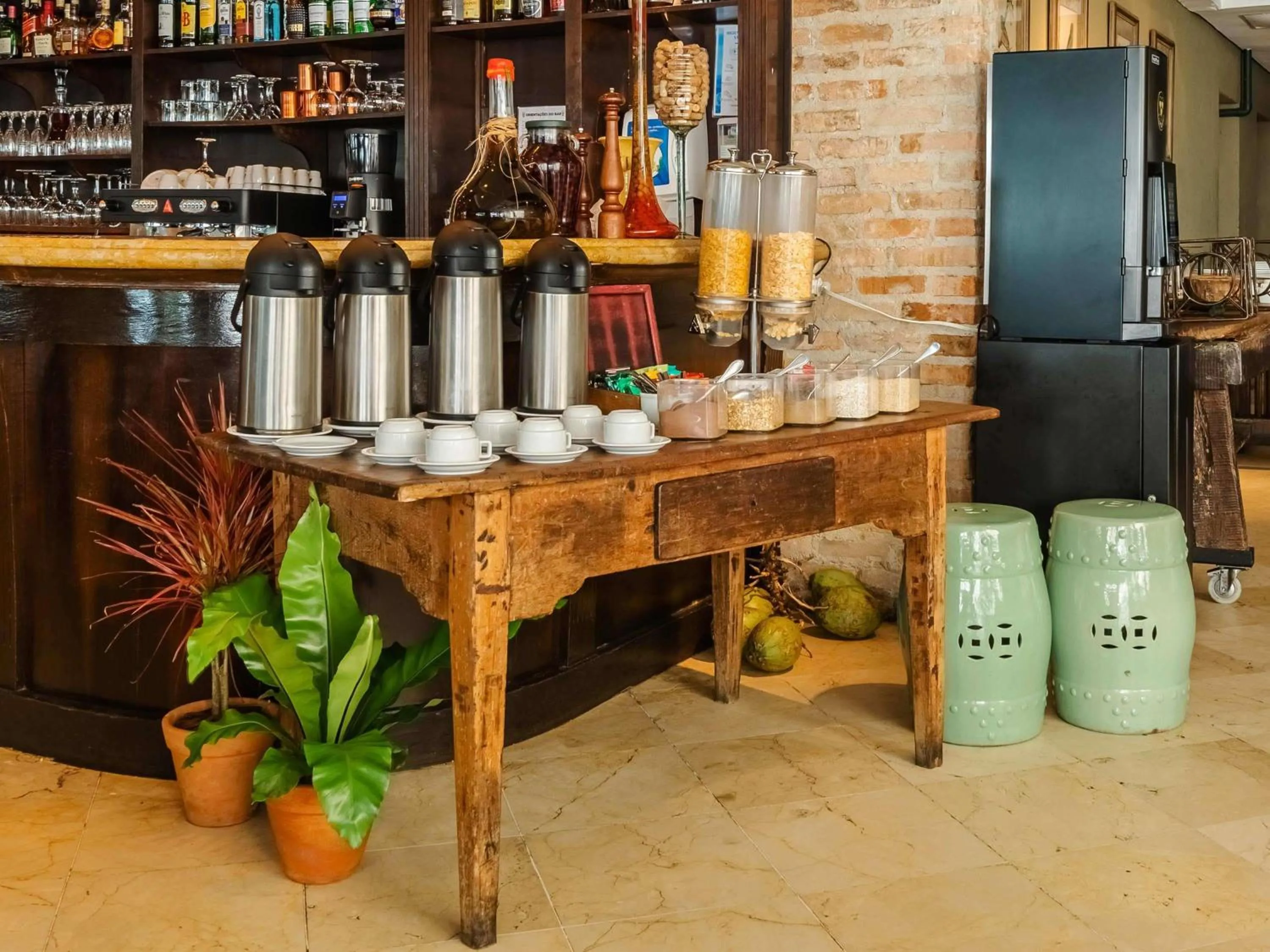 Restaurant/places to eat in Mercure São Paulo Ibirapuera Privilege