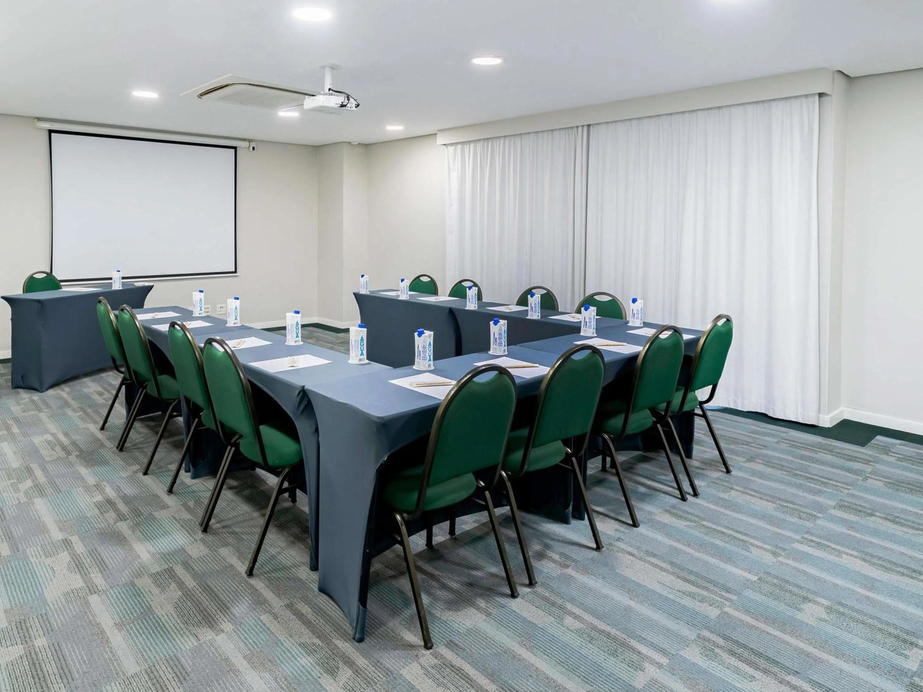 Meeting/conference room in Mercure São Paulo Ibirapuera Privilege