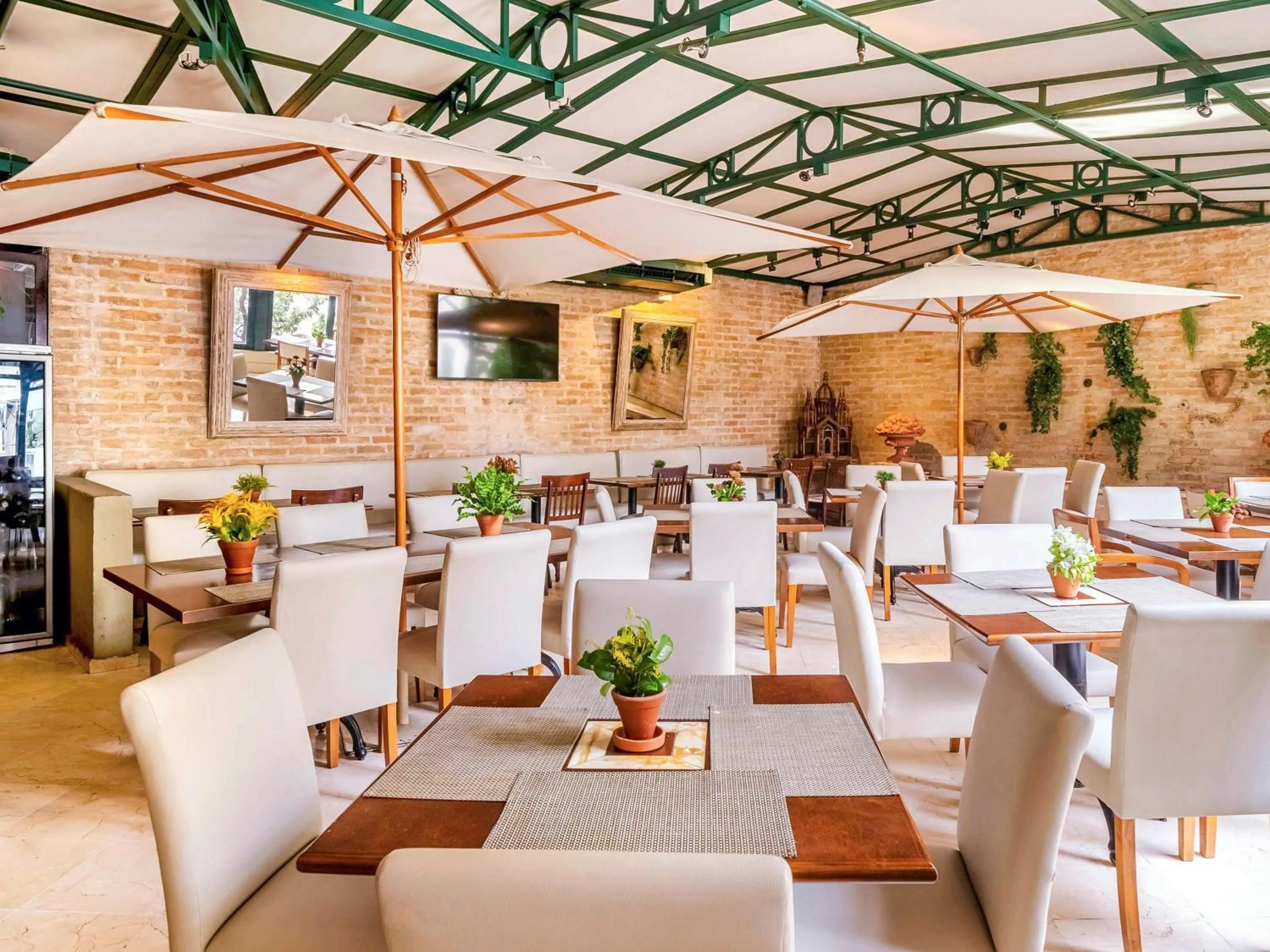 Lounge or bar in Mercure São Paulo Ibirapuera Privilege