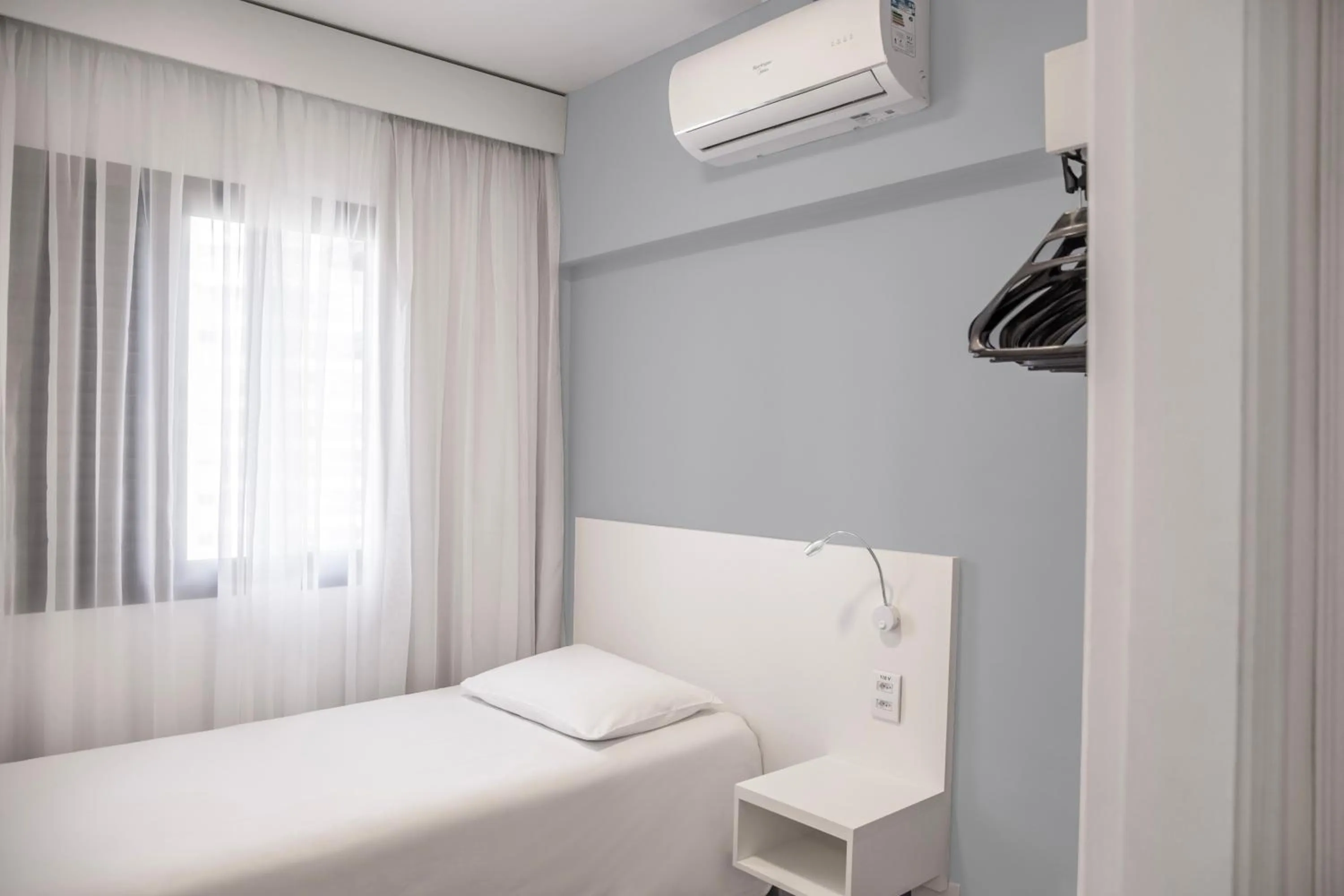 Bed in Mercure Sao Paulo Berrini