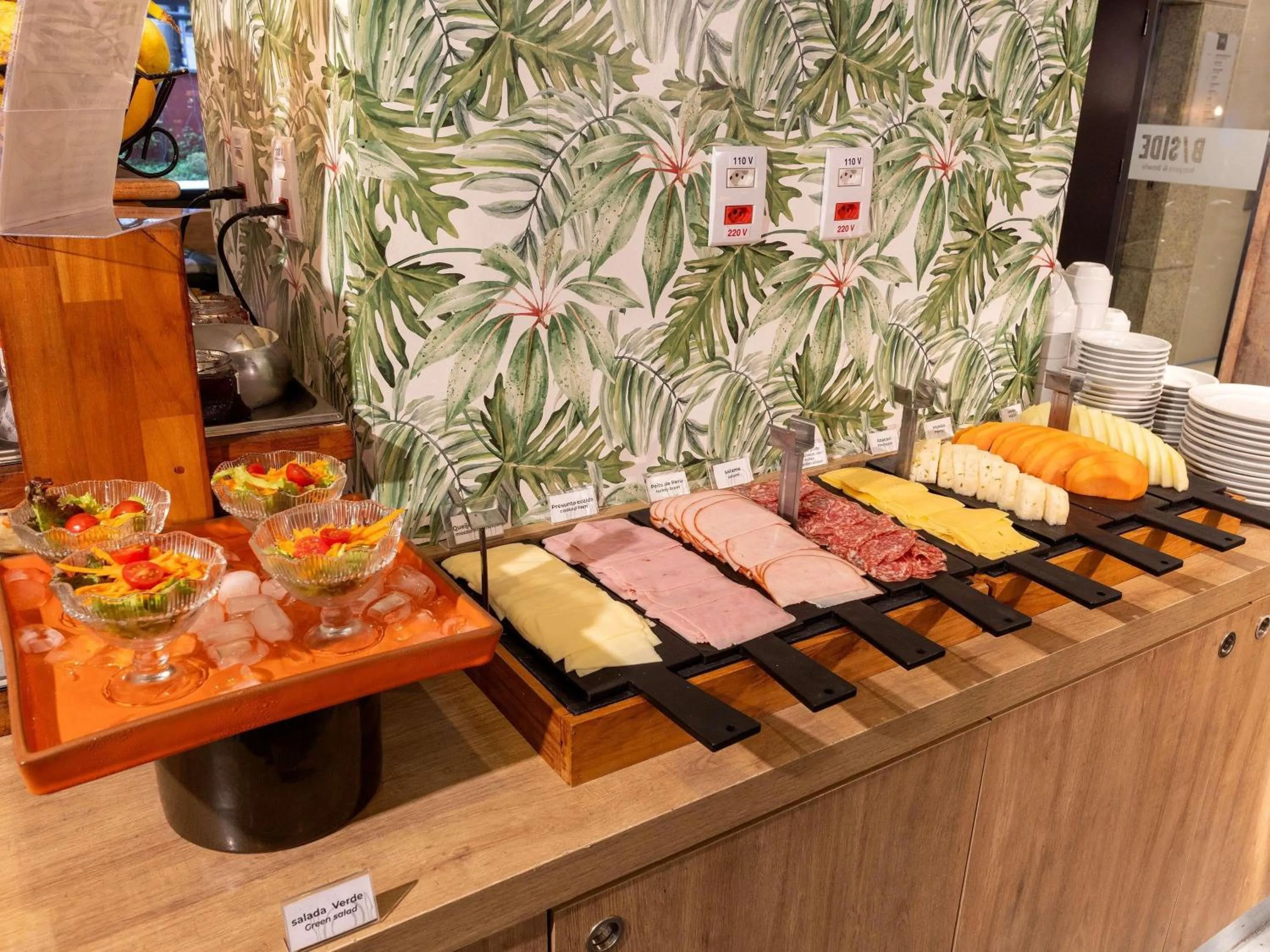 Breakfast in Mercure Sao Paulo Berrini