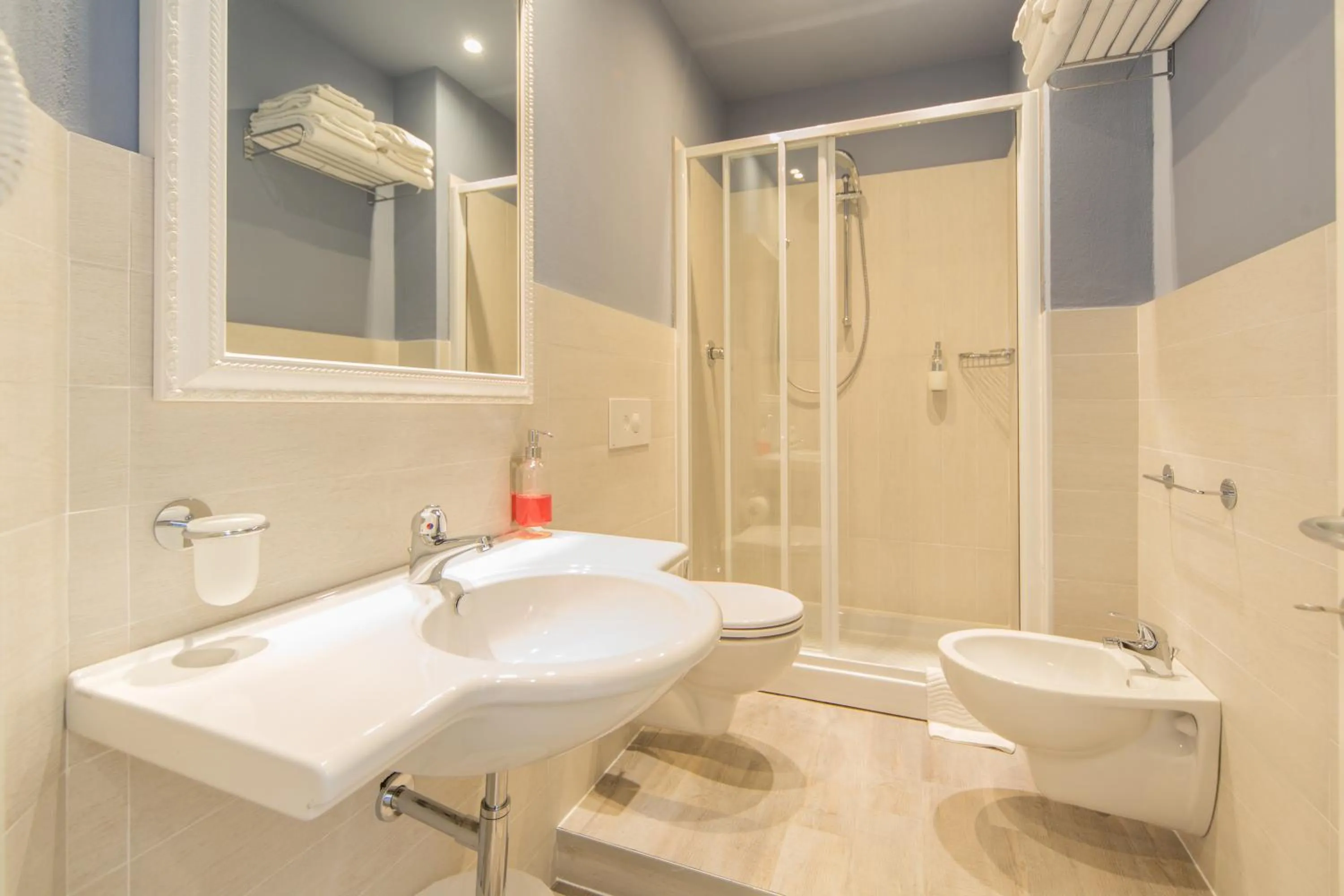 Bathroom in Hotel Trieste