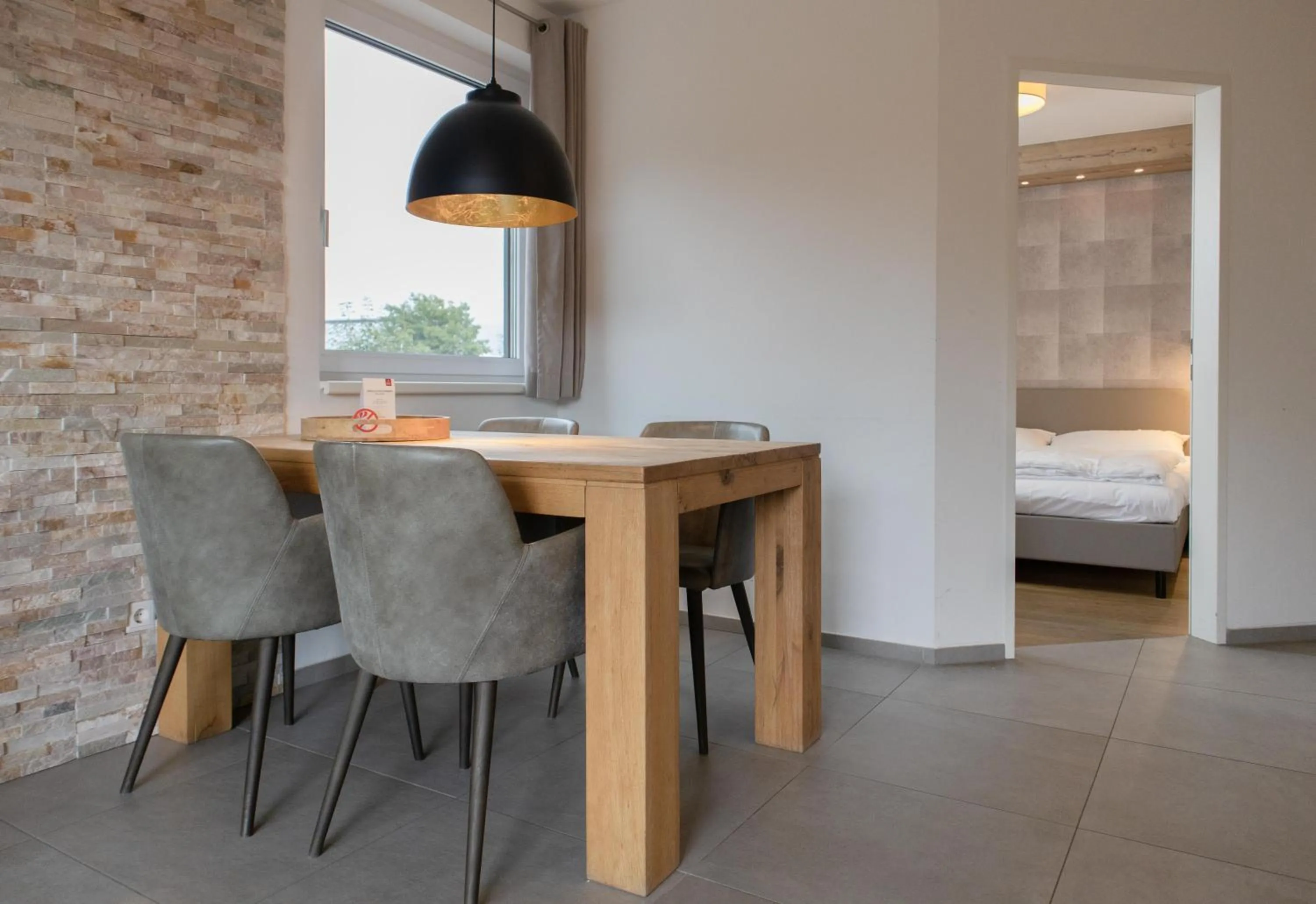 Dining area, Bed in Ski & Golf Suites Zell am See by Alpin Rentals