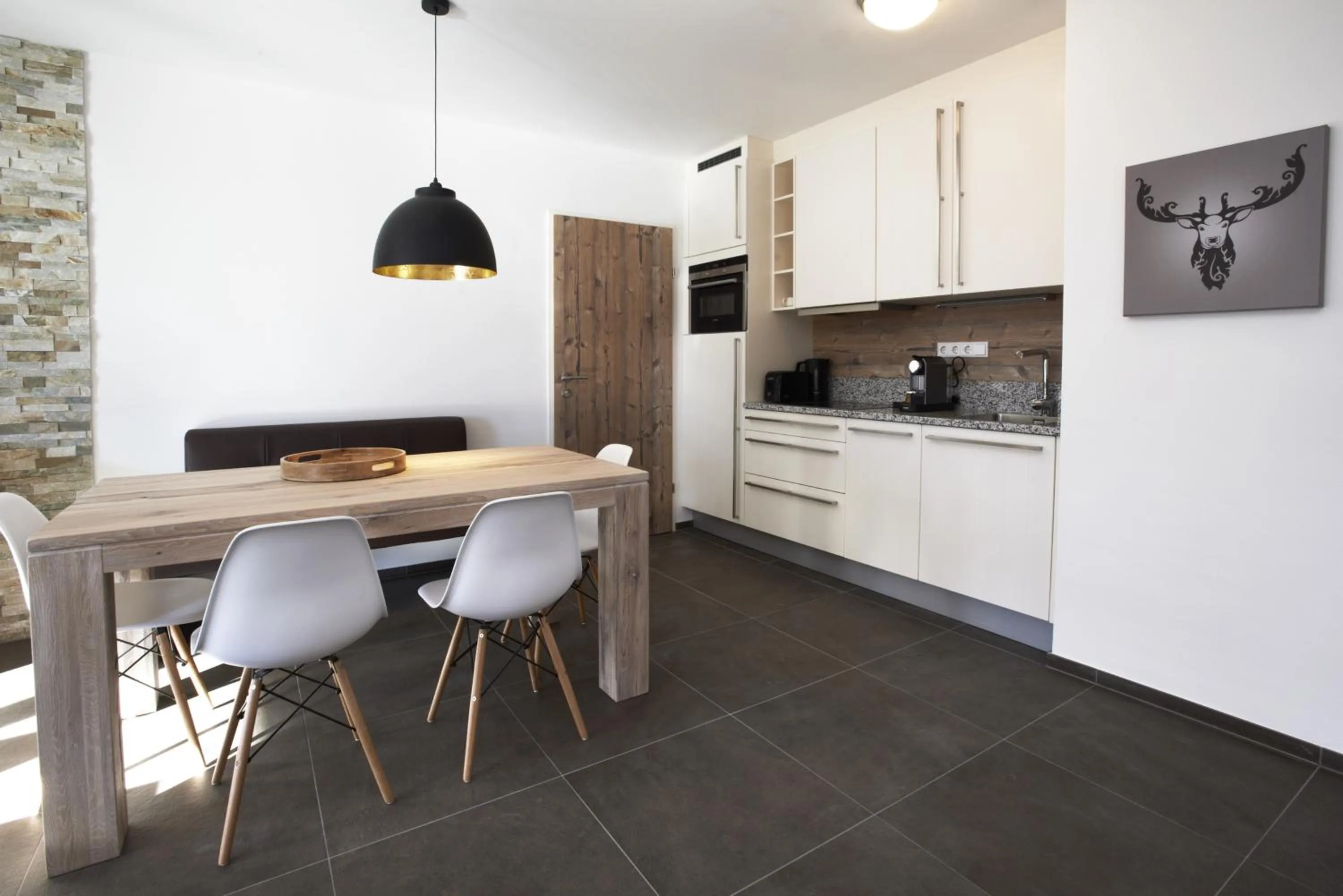 Kitchen or kitchenette in Ski & Golf Suites Zell am See by Alpin Rentals