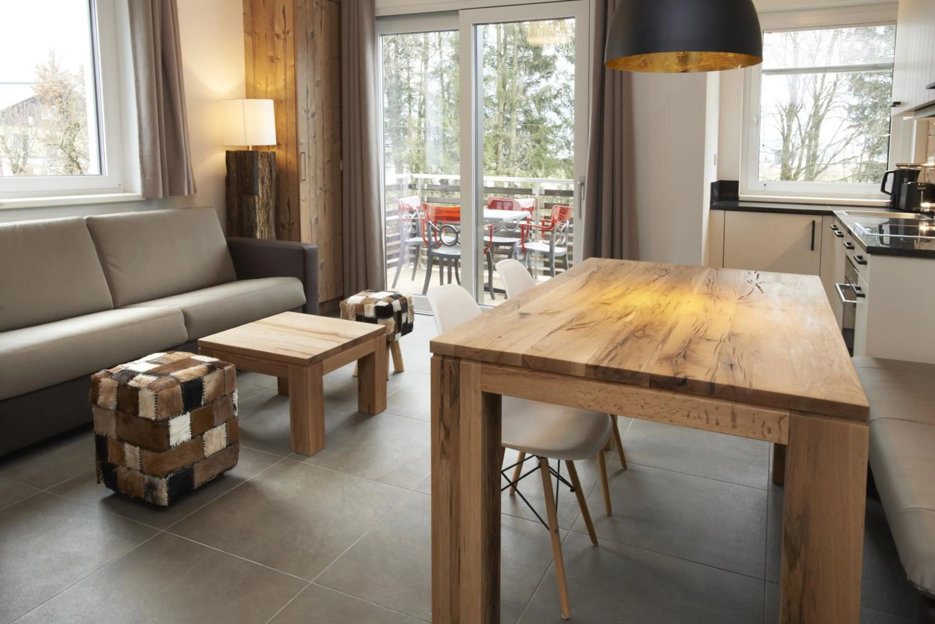 Living room in Ski & Golf Suites Zell am See by Alpin Rentals