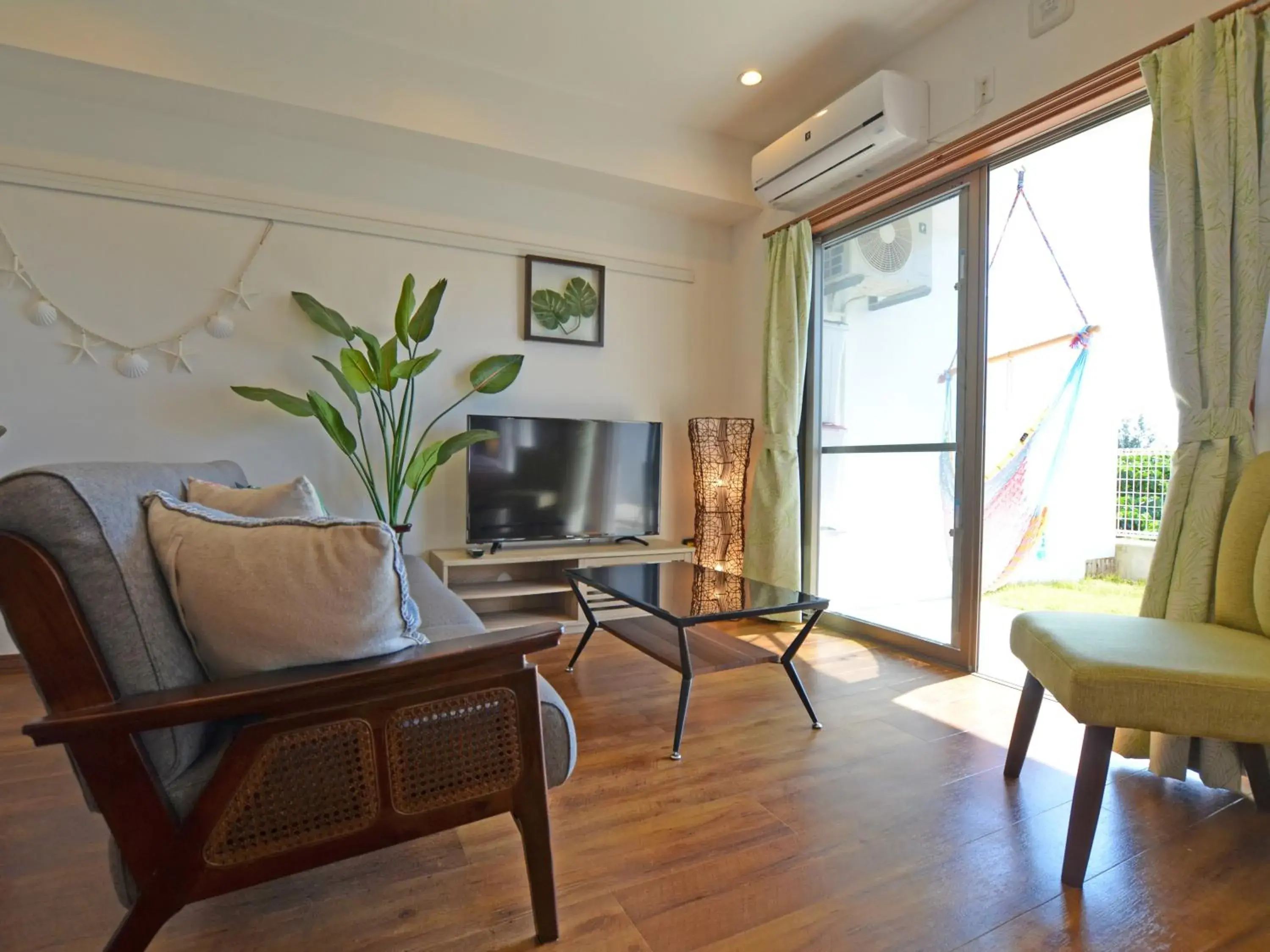 One-Bedroom Apartment with Terrace in Churaumi Terrace One-Bedroom Apartment with Terrace in Churaumi Terrace