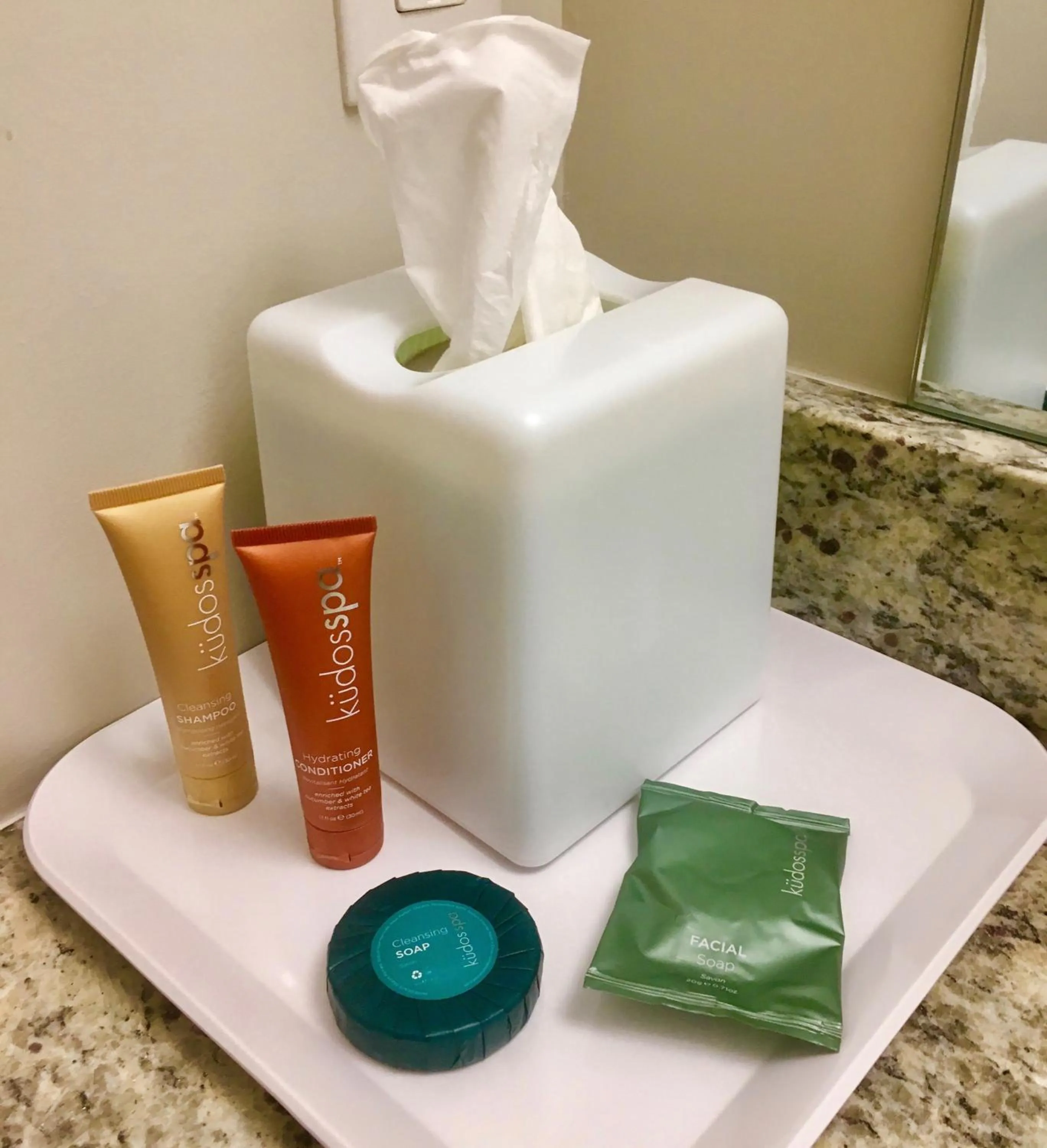 Empire Lakeshore Inn