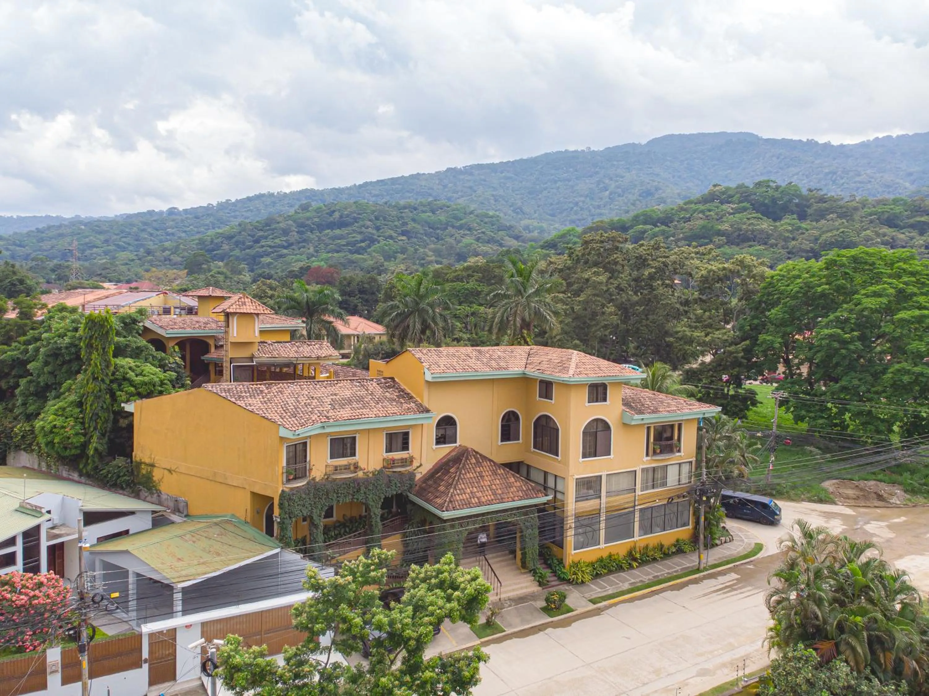 Apart Hotel La Cordillera