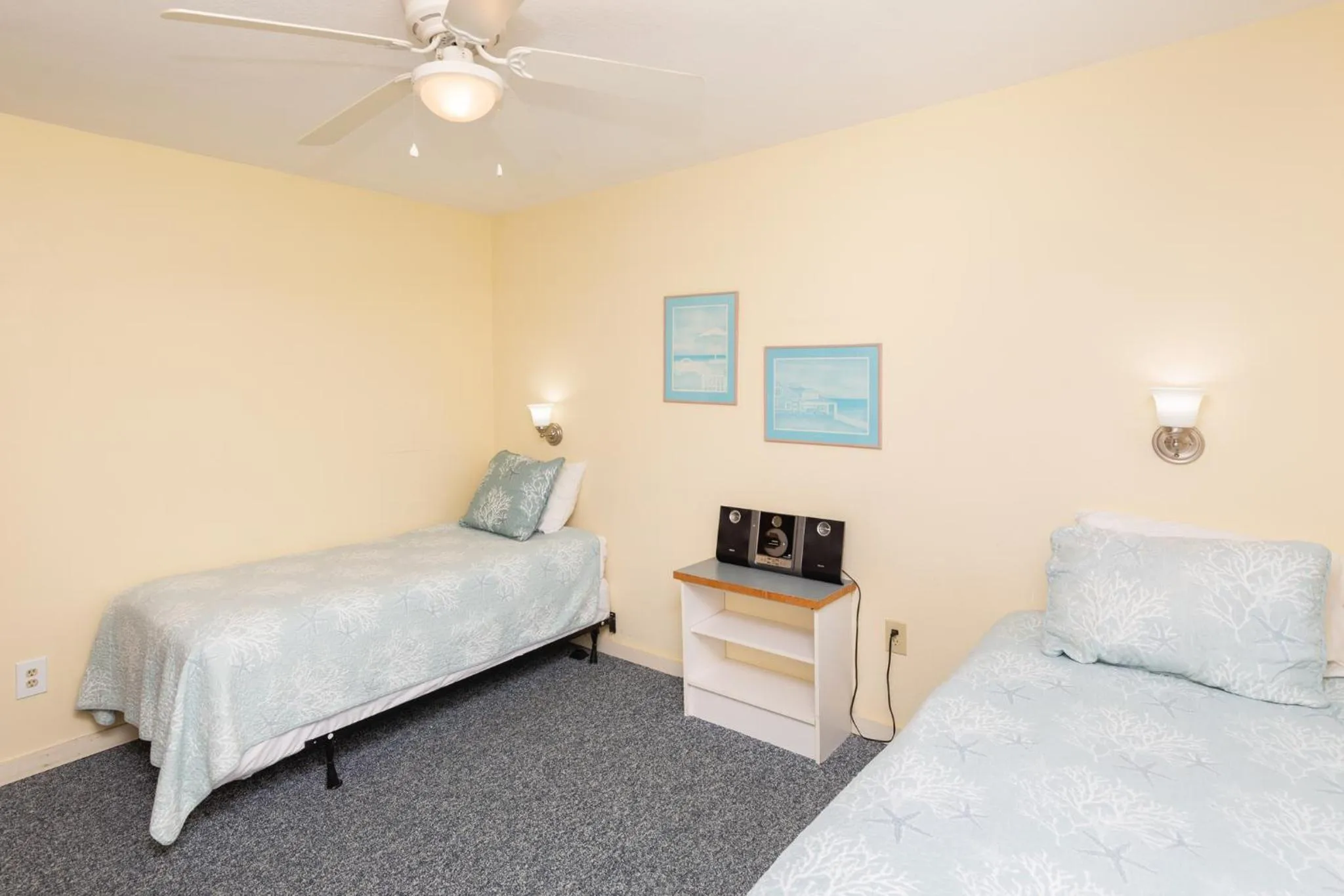 Bed in Sea Scape Beach and Golf Villas