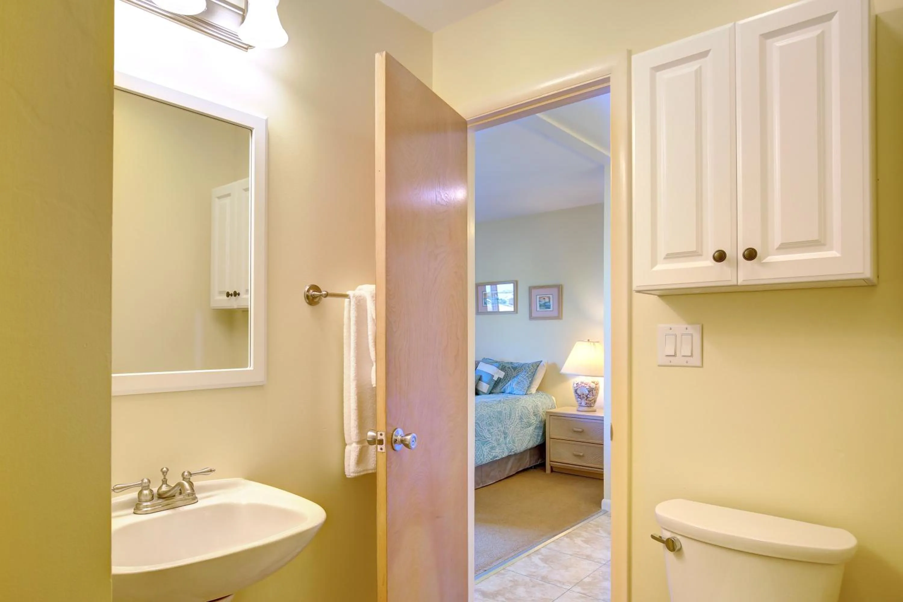 Bathroom, Bed in Sea Scape Beach and Golf Villas