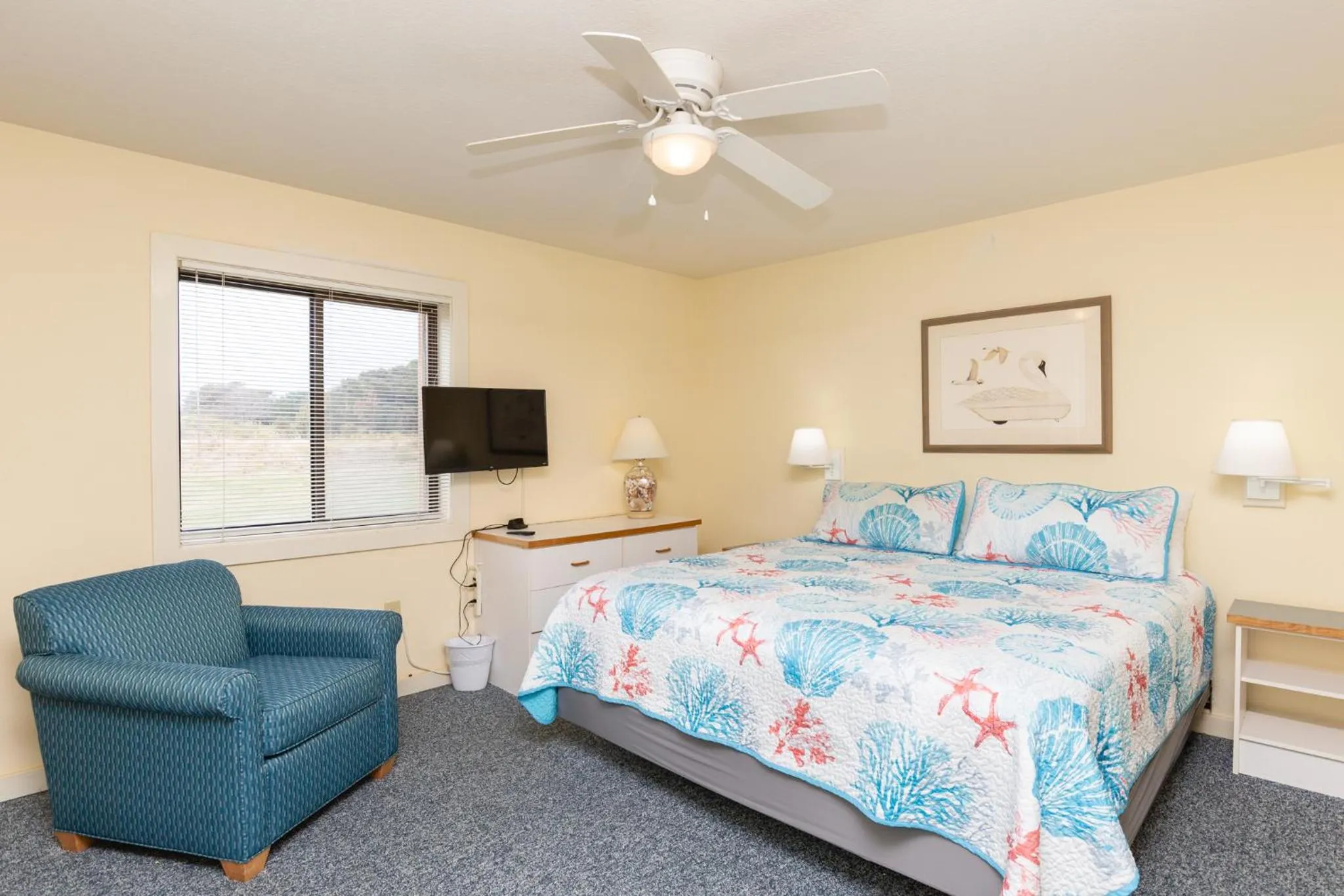 Bed in Sea Scape Beach and Golf Villas