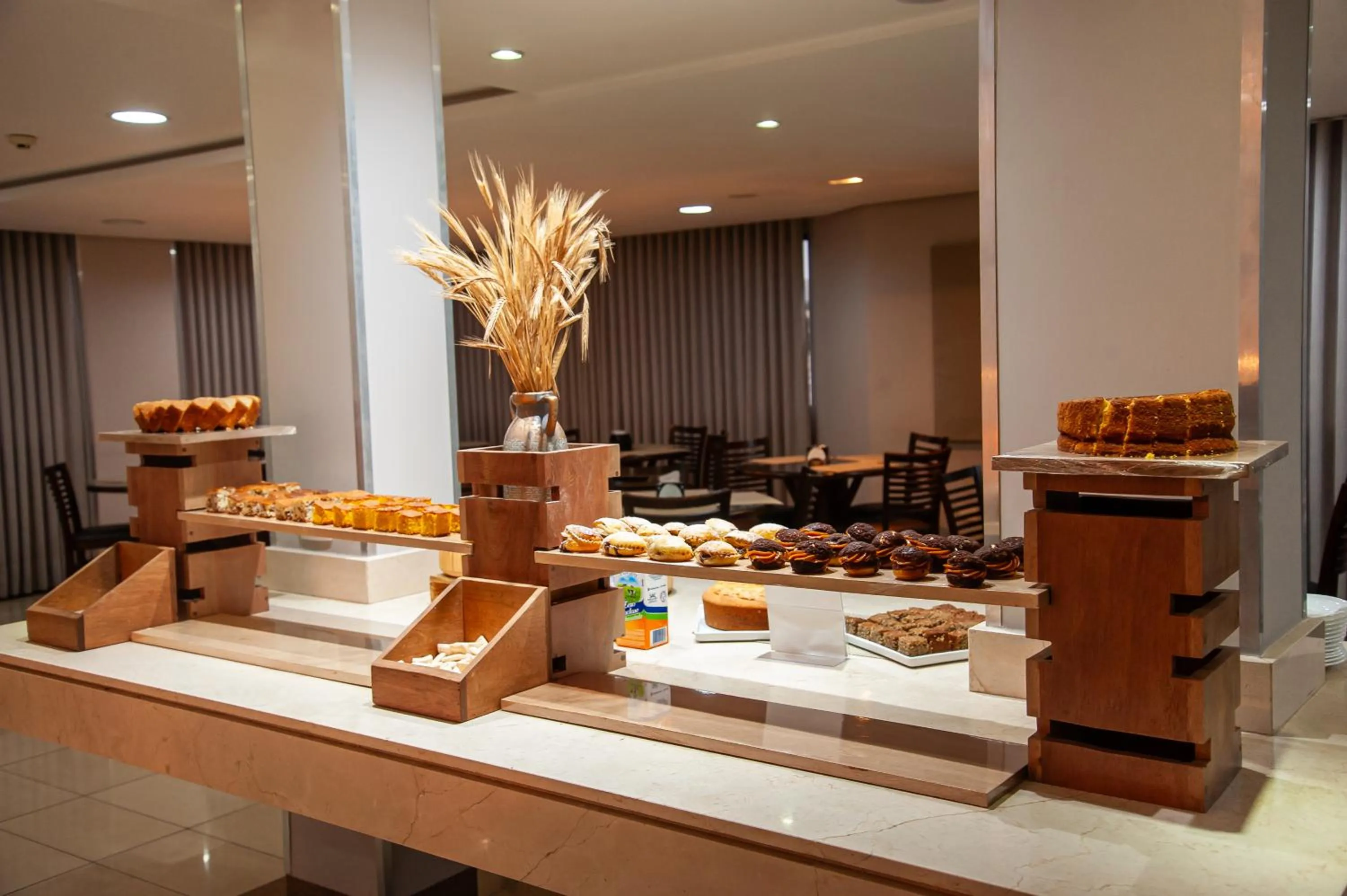 Breakfast in London Hotel Londrina