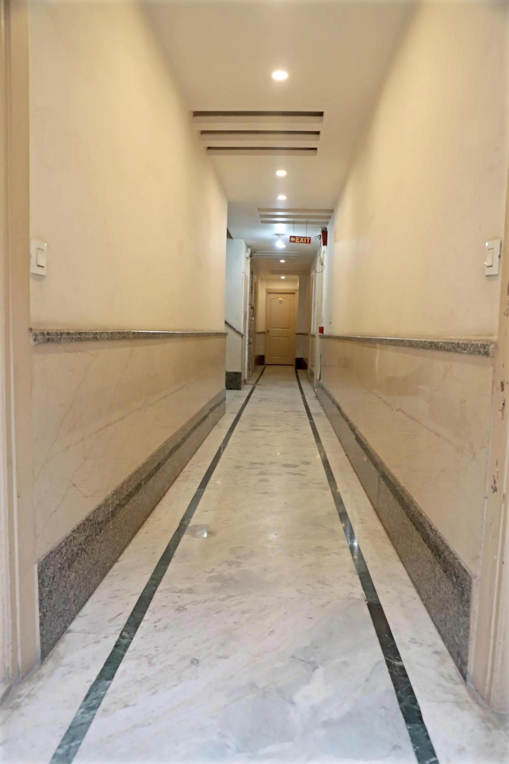 Lobby or reception in Hotel Klick International - 2 Min Walking From New Delhi Railway Station