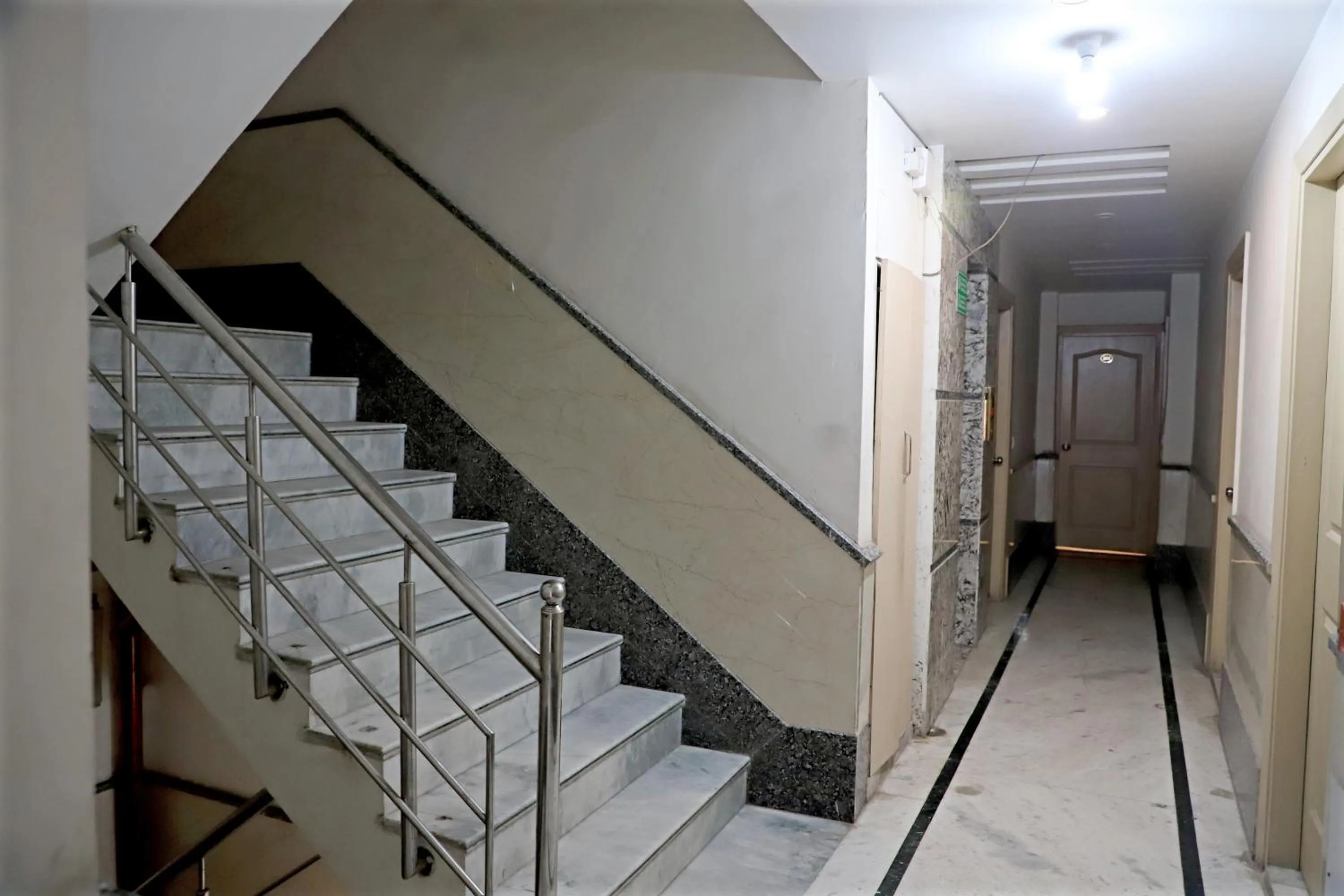 Lobby or reception in Hotel Klick International - 2 Min Walking From New Delhi Railway Station