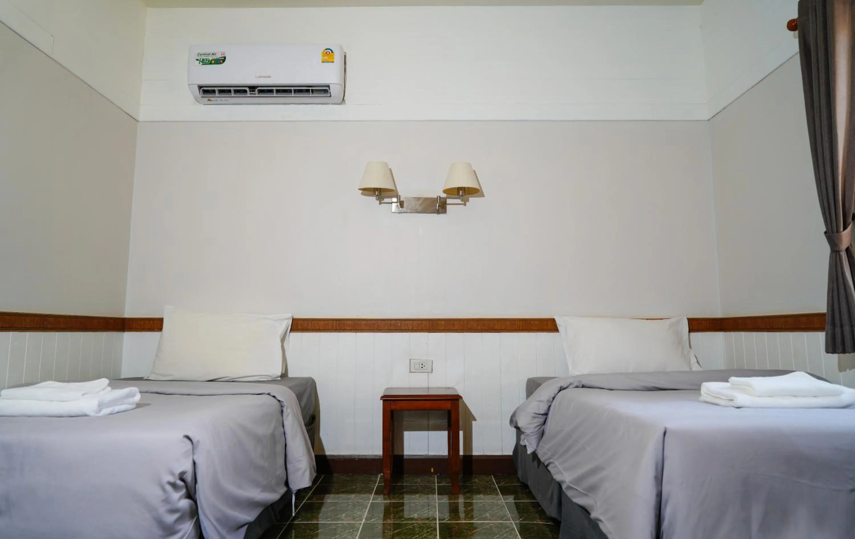 Bedroom, Bed in Luna Hut Resort