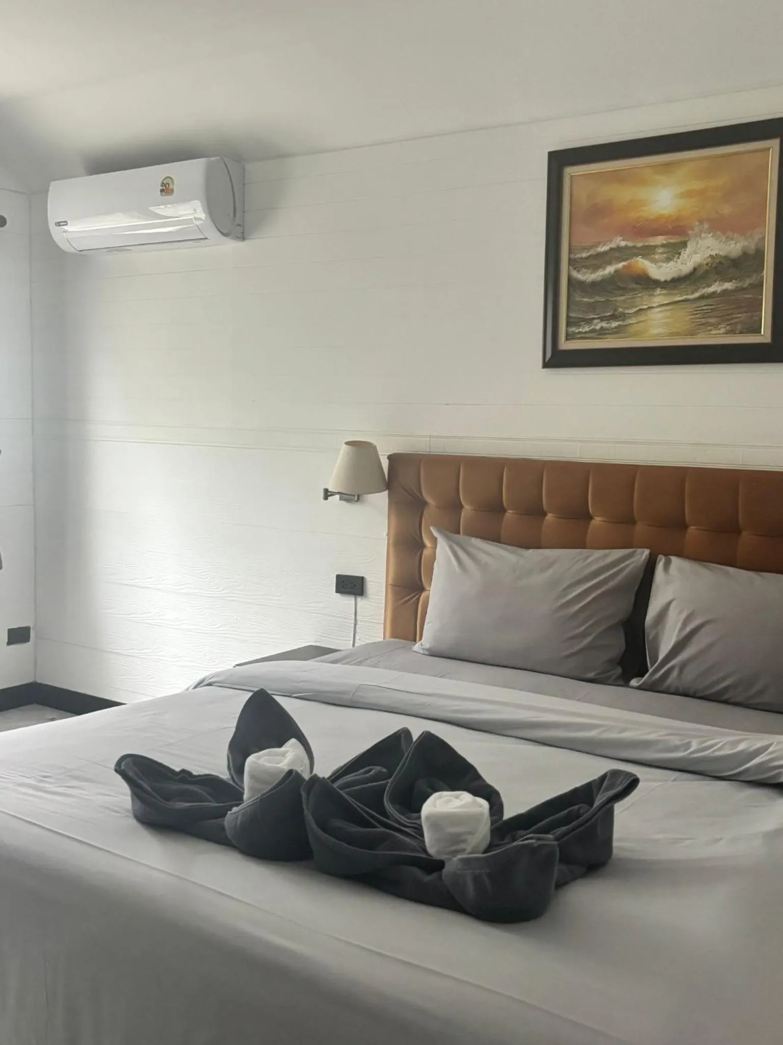 Bedroom, Bed in Luna Hut Resort