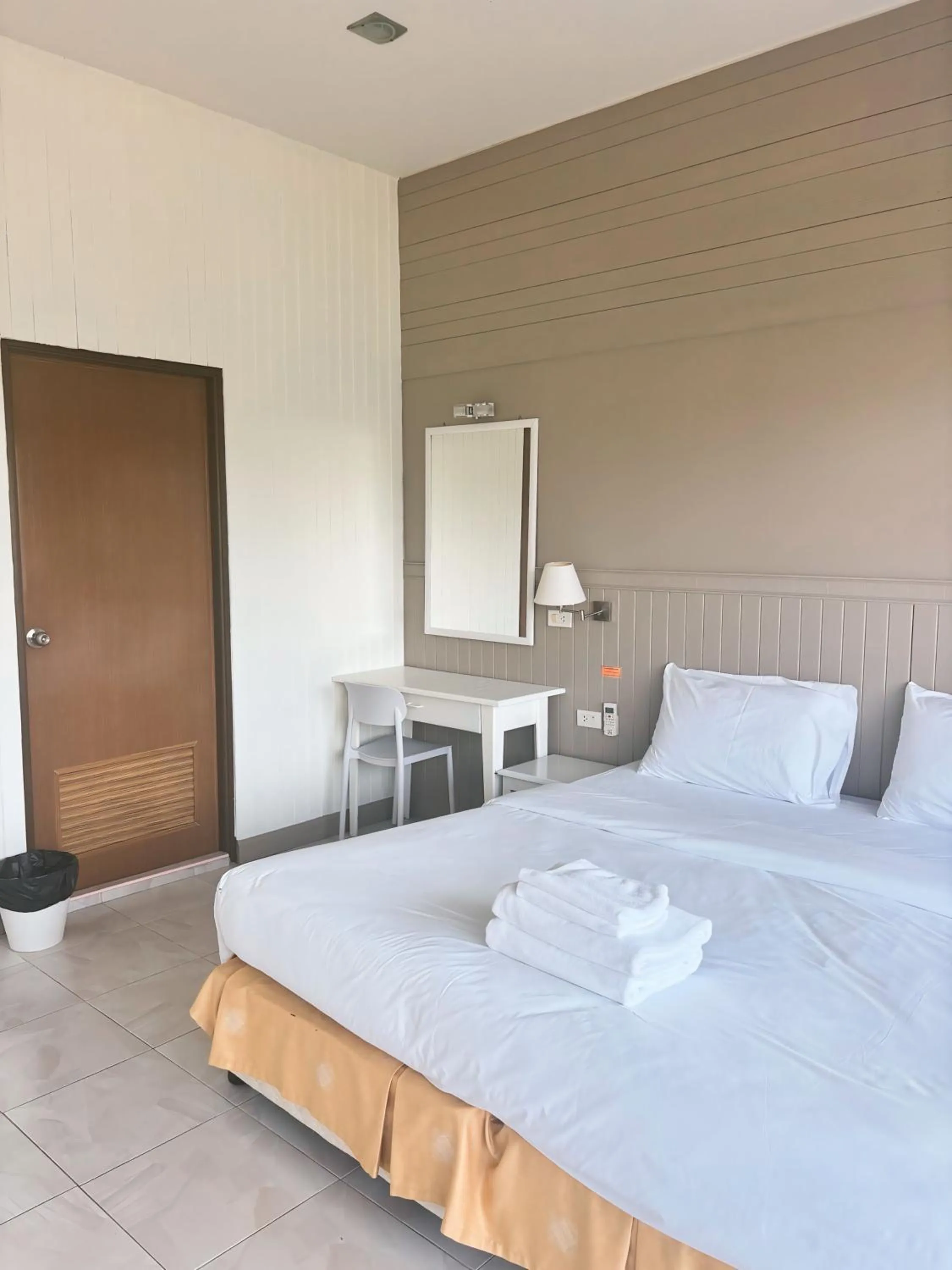 Bed in Luna Hut Resort