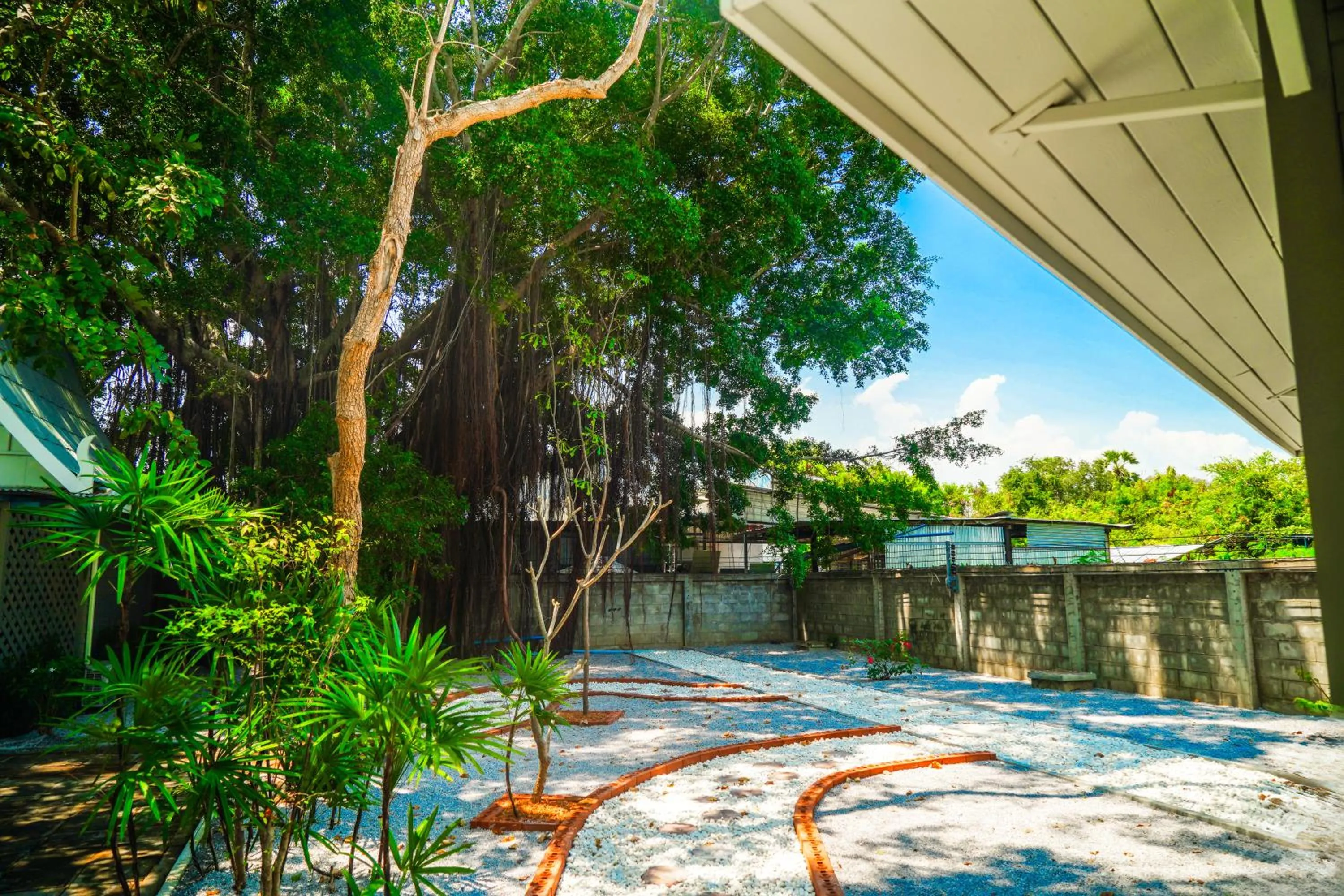 Garden in Luna Hut Resort