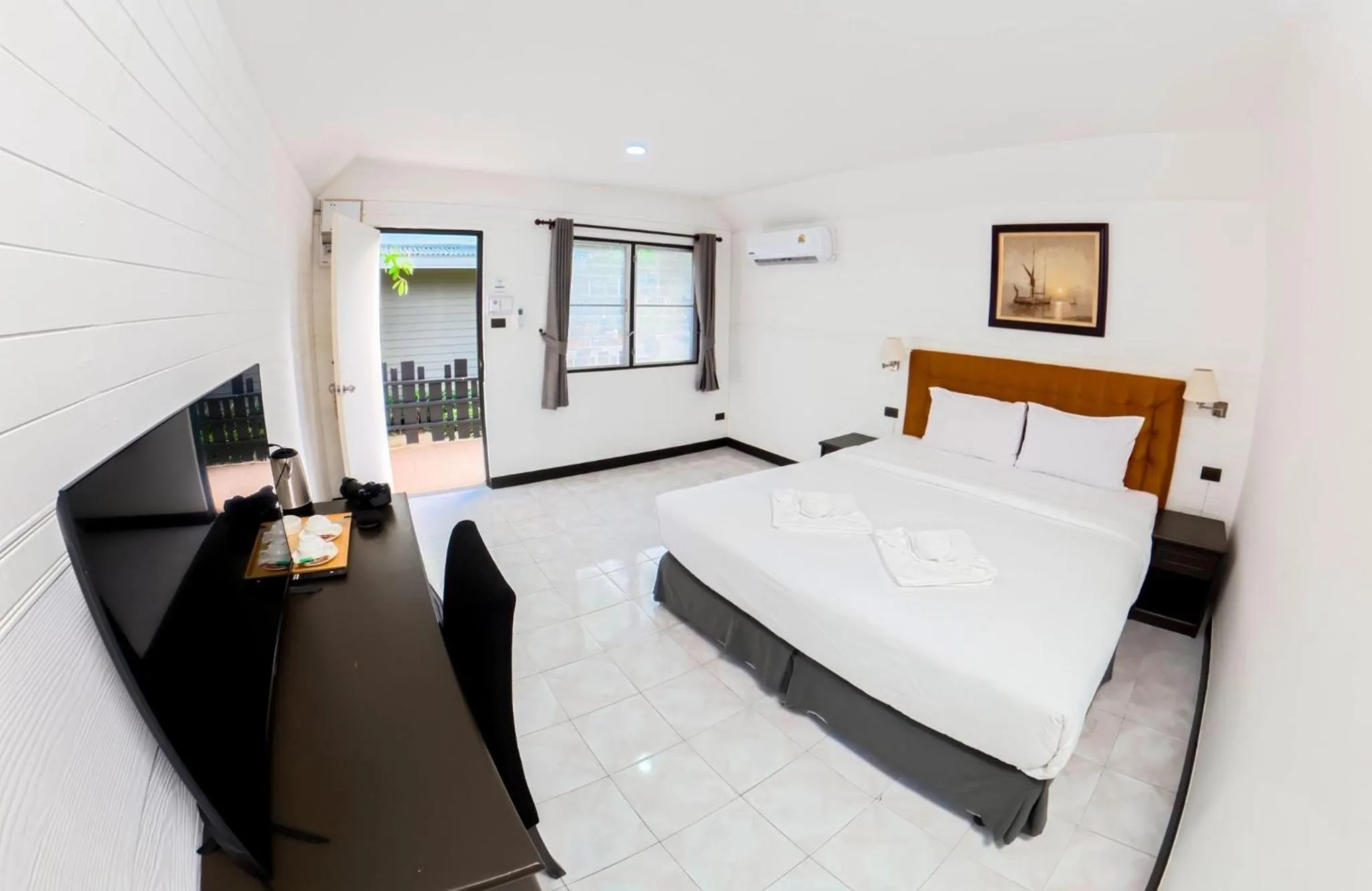 Bedroom, Bed in Luna Hut Resort