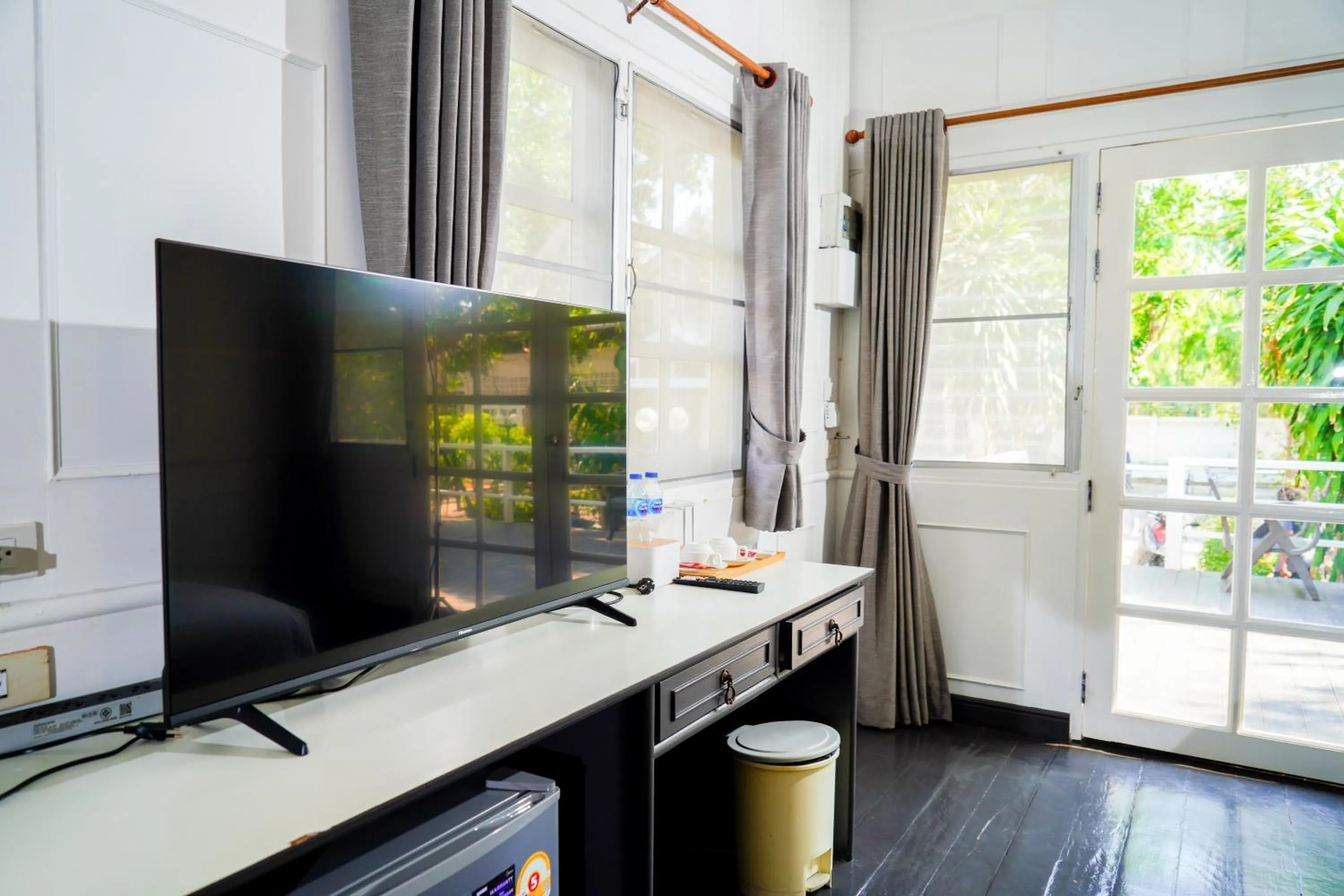 TV and multimedia in Luna Hut Resort