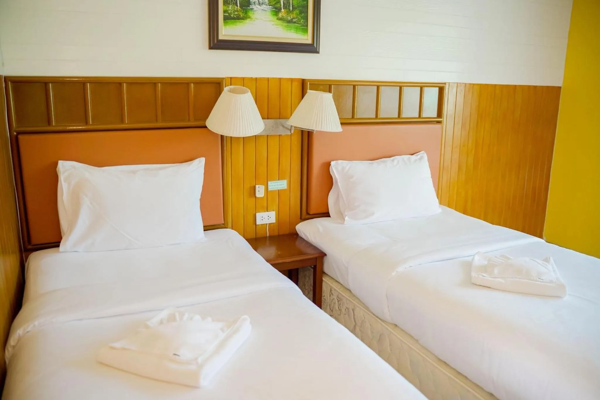 Bedroom, Bed in Luna Hut Resort